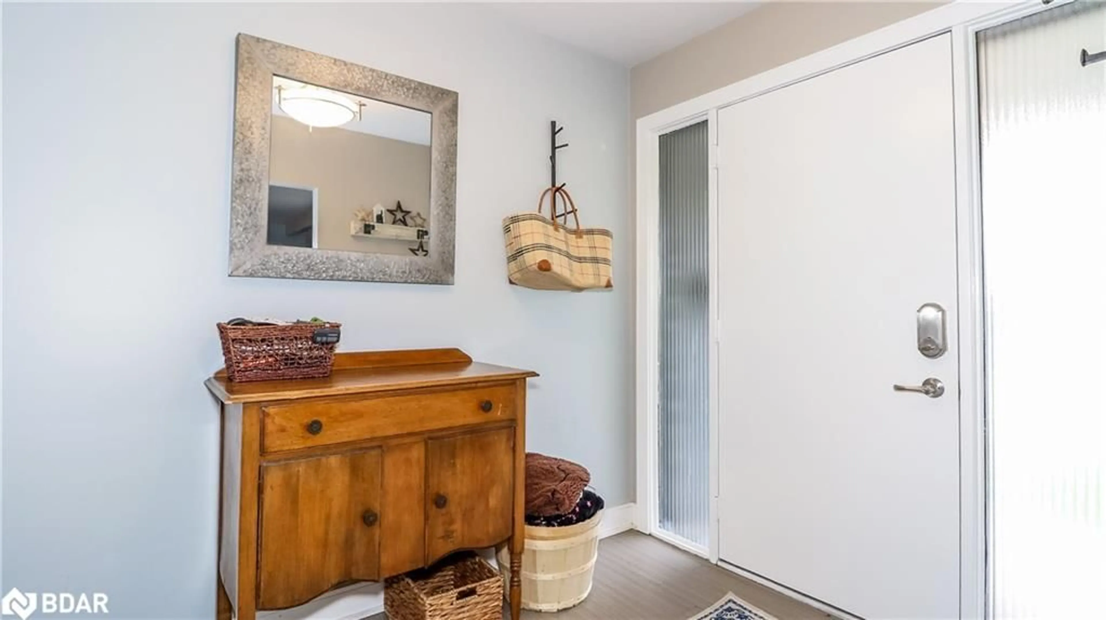 Unknown for 14 Steel St, Barrie Ontario L4M 2E5