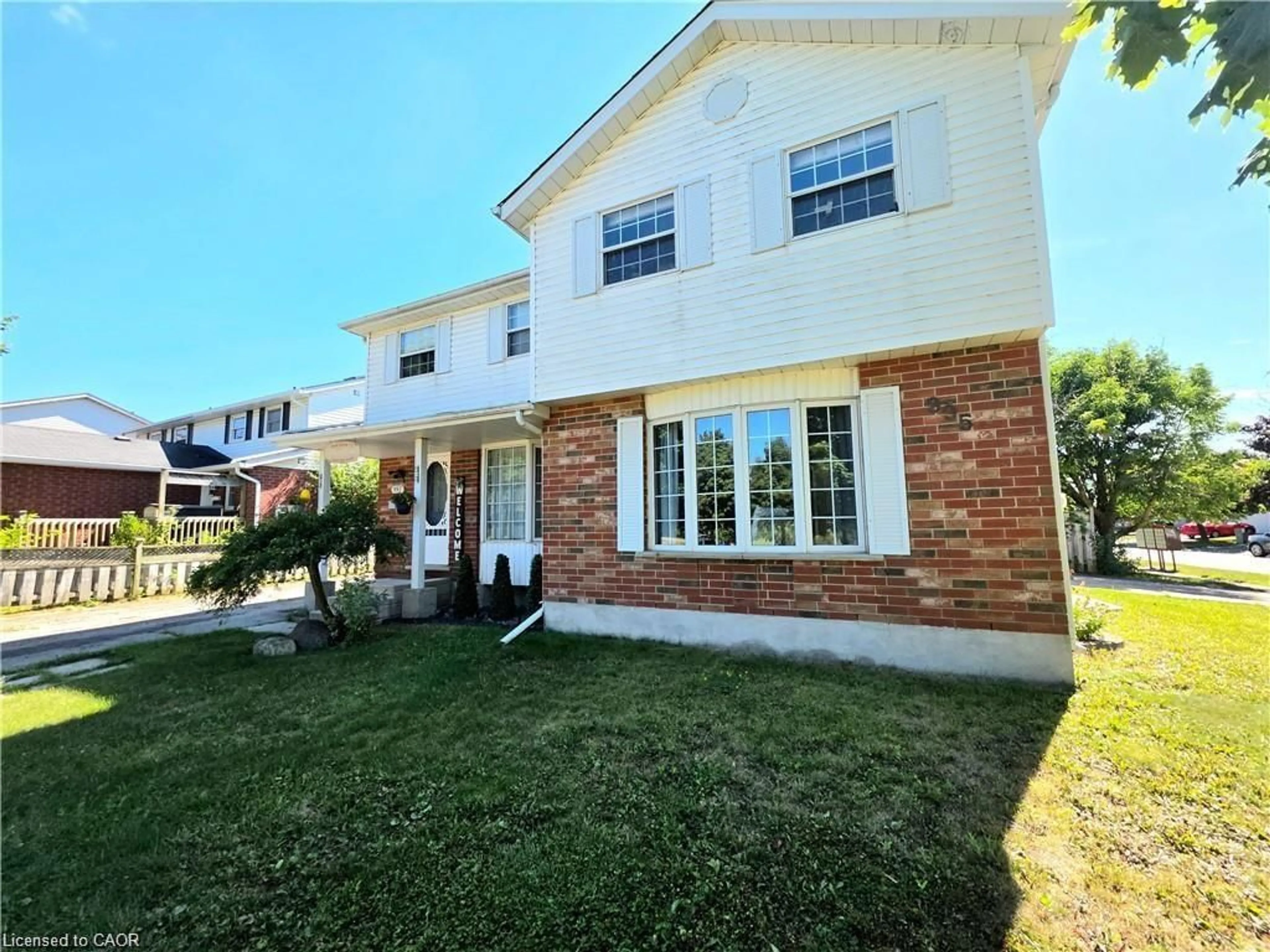 Home with brick exterior material, street for 995 Elgin St, Cambridge Ontario N1R 8J2