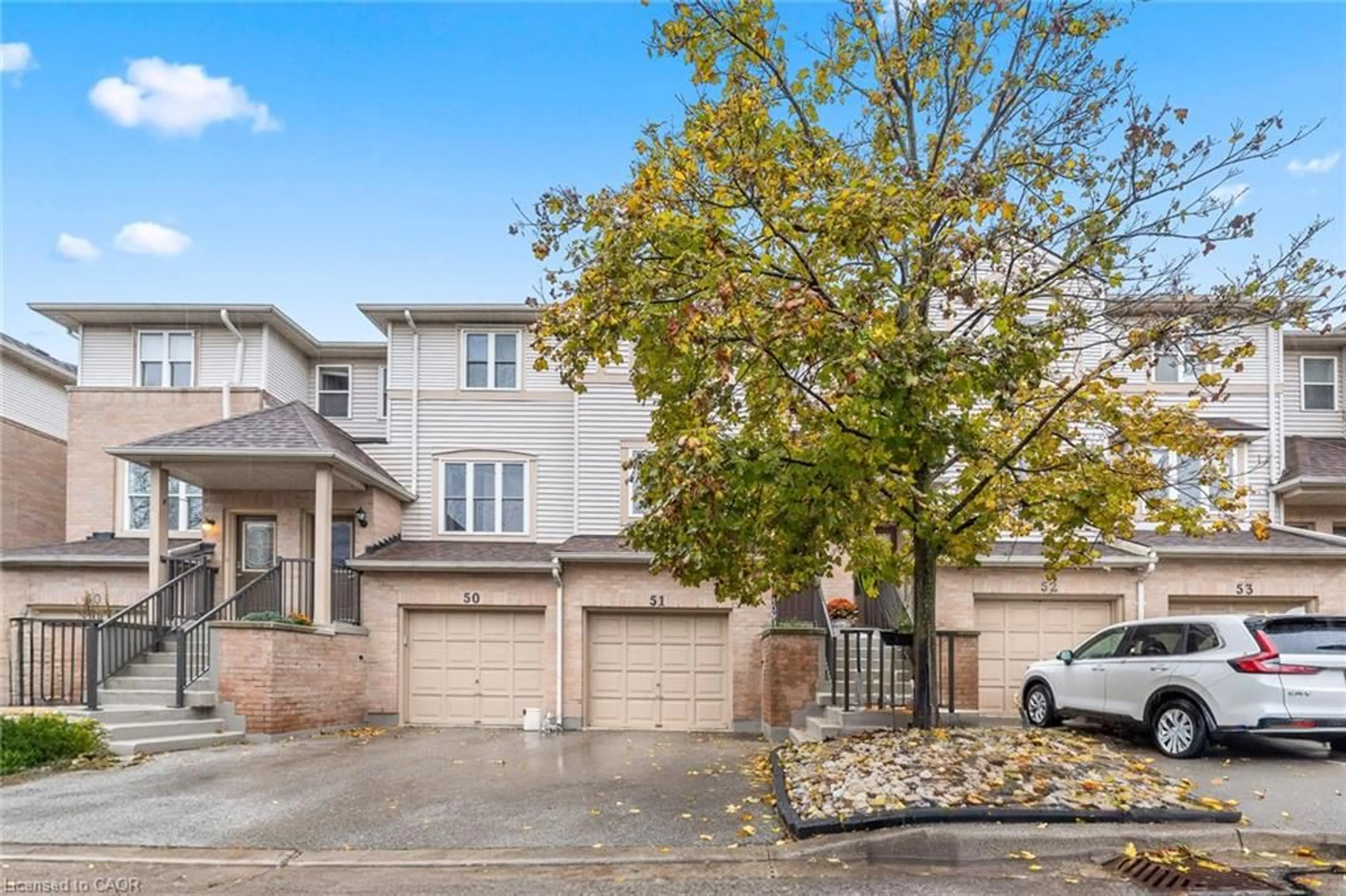 A pic from outside/outdoor area/front of a property/back of a property/a pic from drone, street for 2531 Northampton Blvd #51, Burlington Ontario L7M 4H5