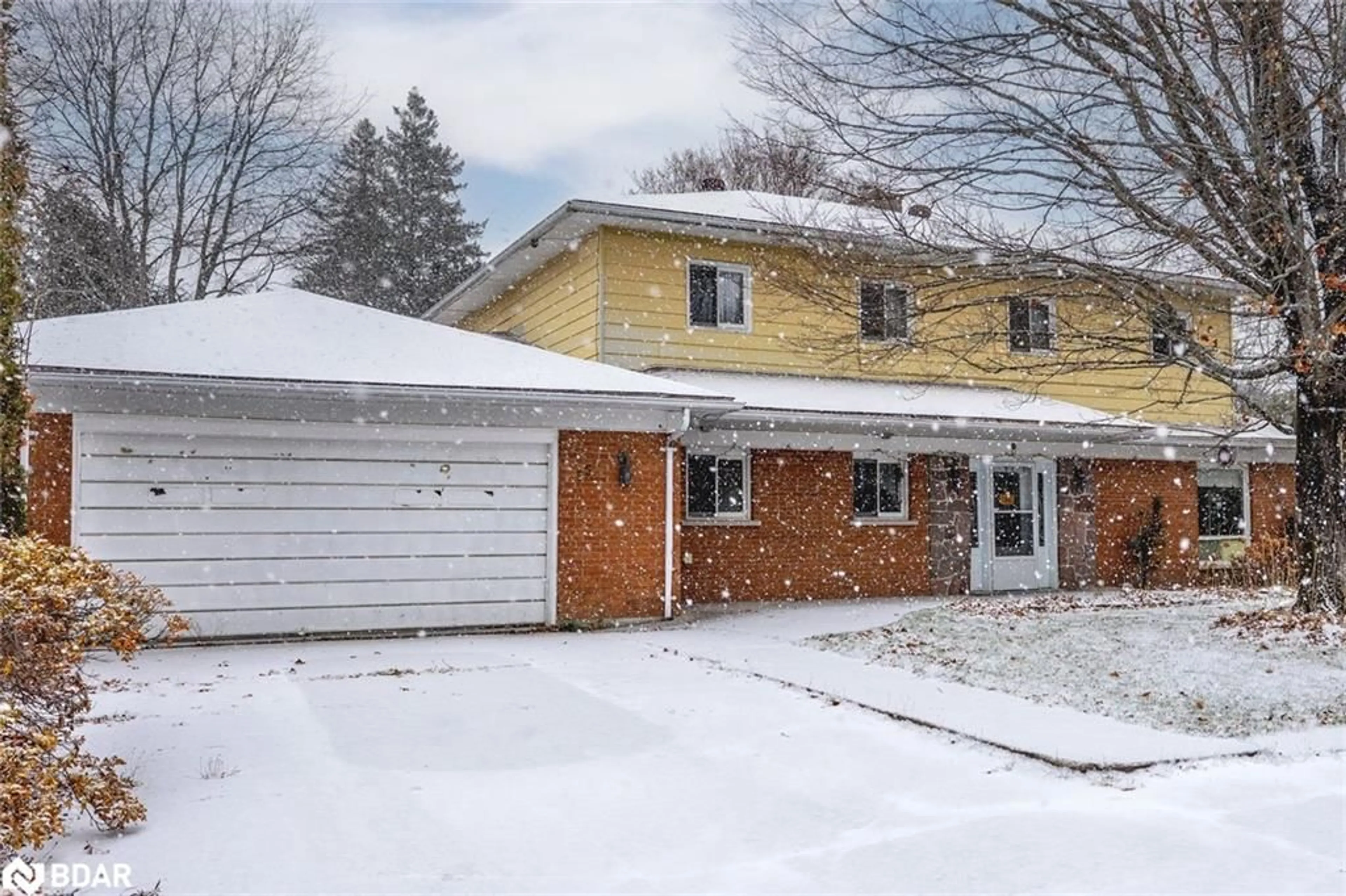 Home with brick exterior material, street for 156 Centre St, Burk's Falls Ontario P0A 1C0