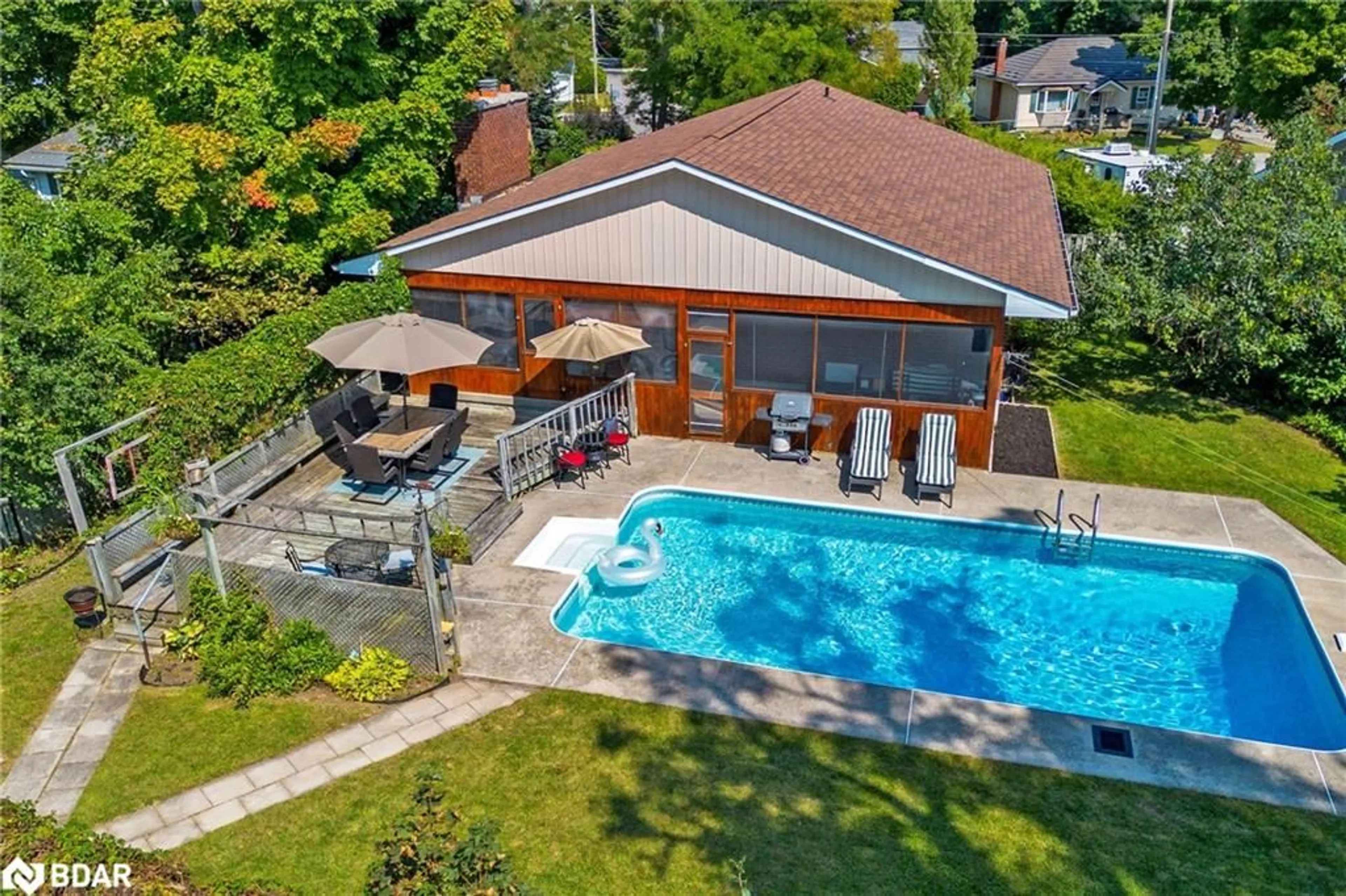 Pool for 121 Queen Street St, Fenelon Falls Ontario K0M 1N0