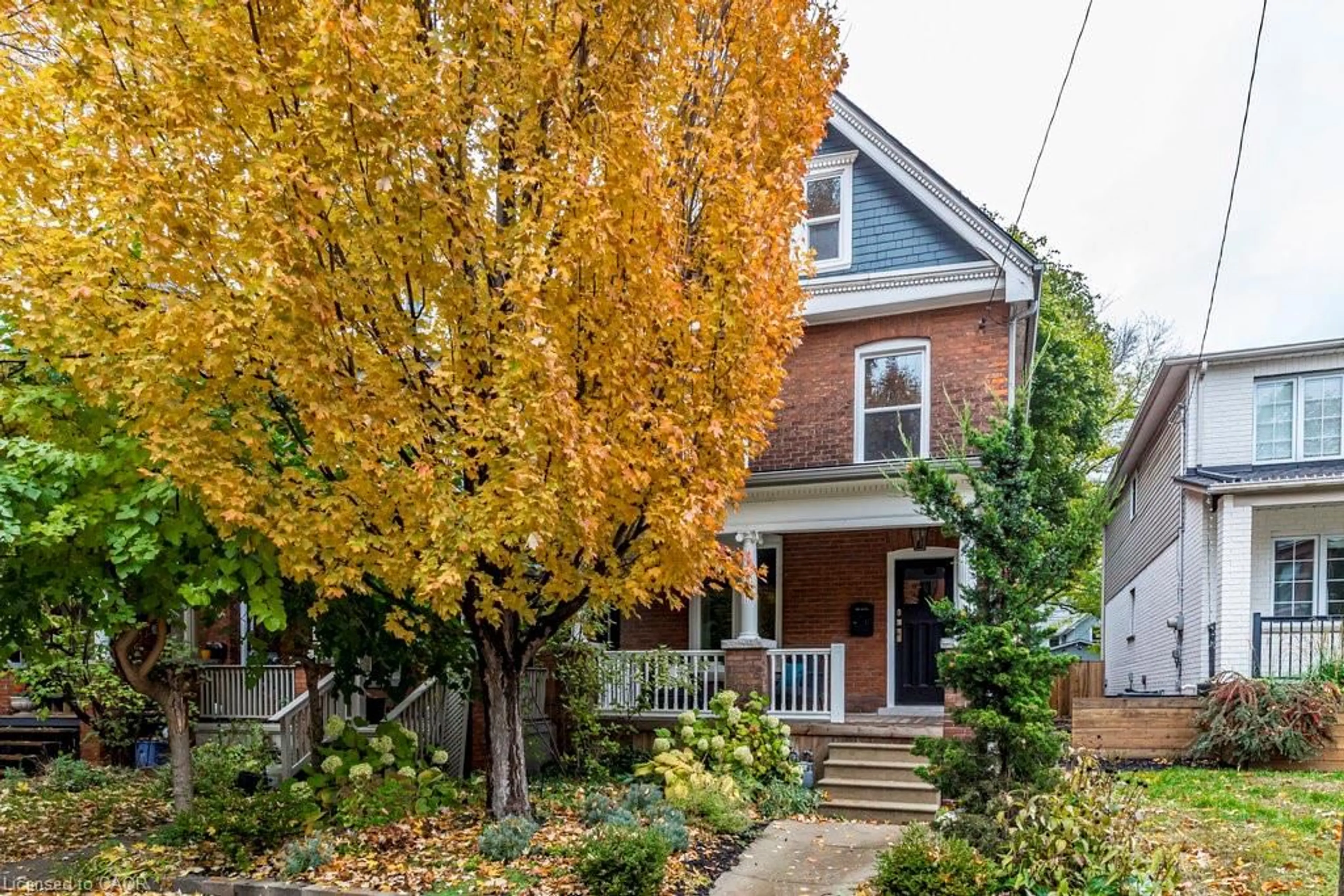 Home with brick exterior material, street for 111 Gladstone Ave, Hamilton Ontario L8M 2H8