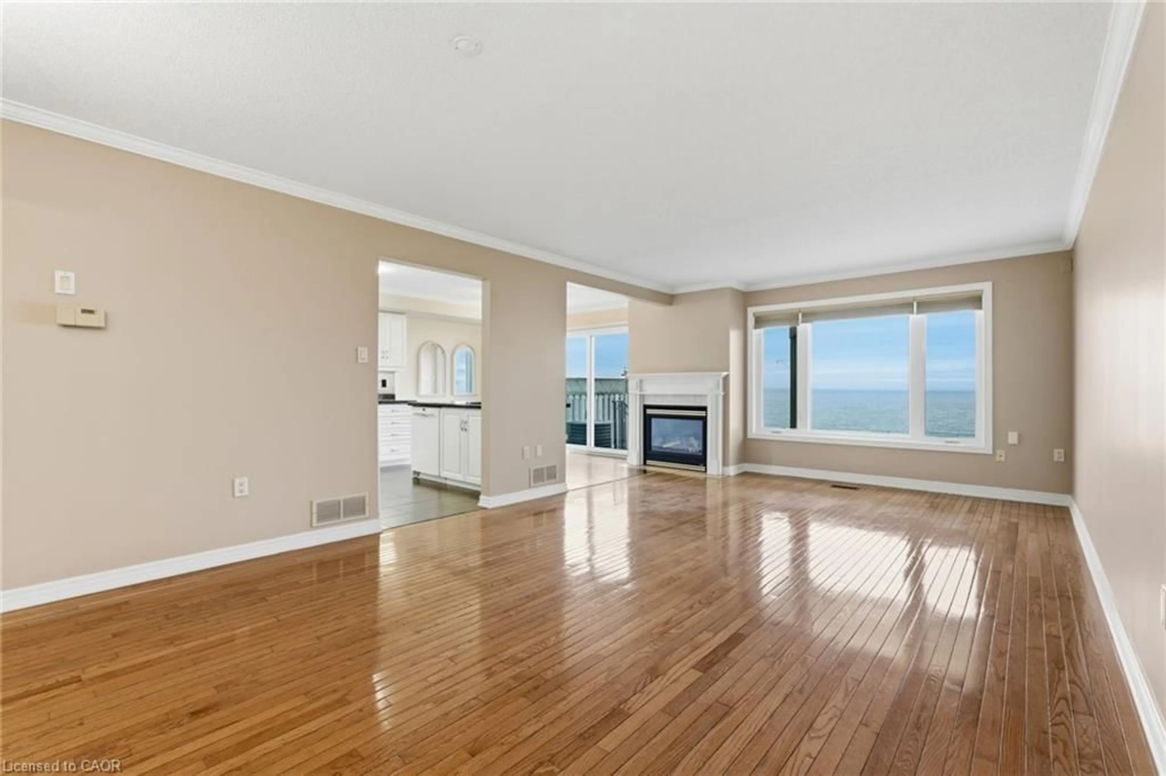 A pic of a room for 515 North Service Rd, Stoney Creek Ontario L8E 5X8