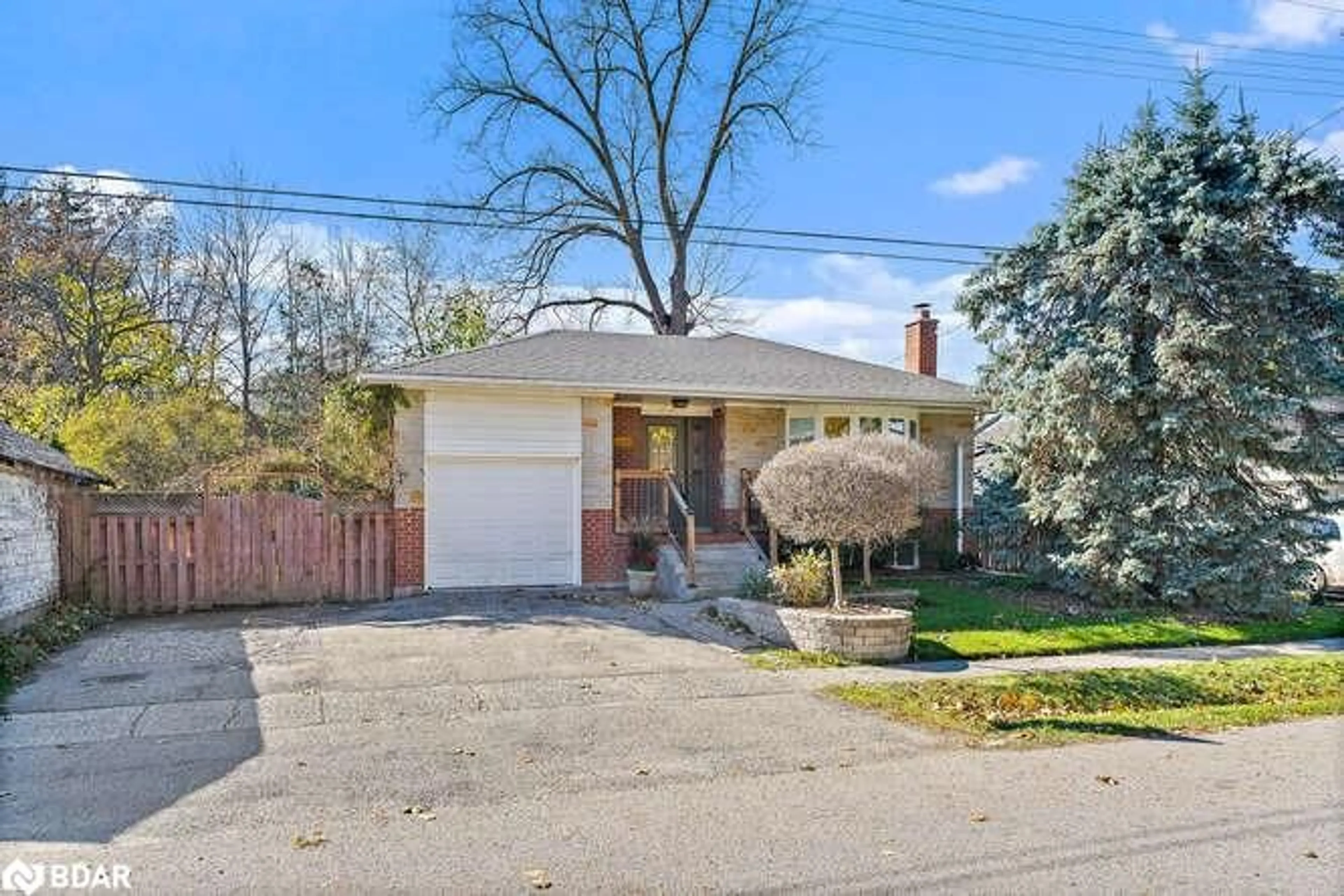 Unknown for 405 Draper St, Halton Hills Ontario L0P 1K0