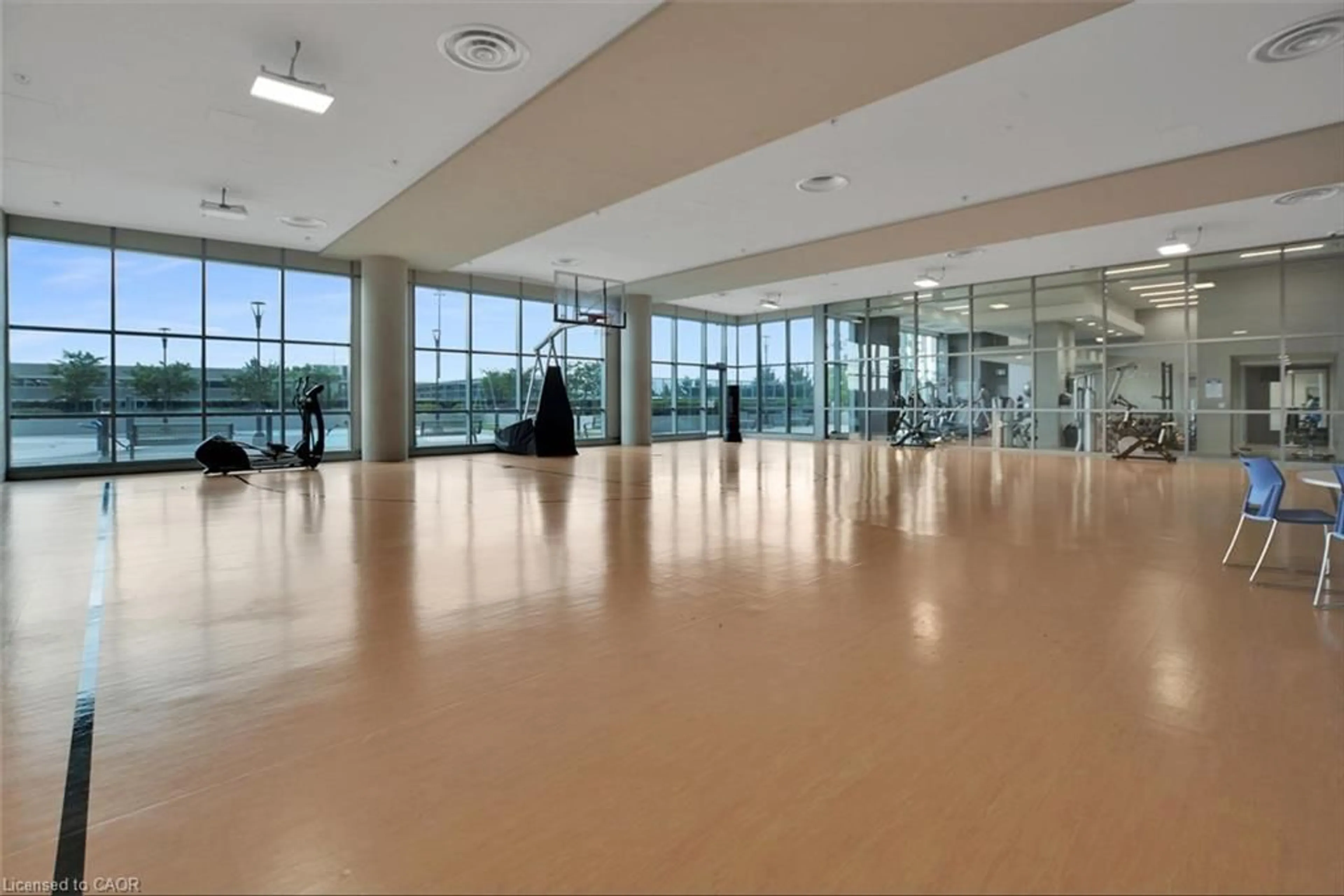 Gym or fitness room for 2087 Fairview St #2110, Burlington Ontario L7R 0E5