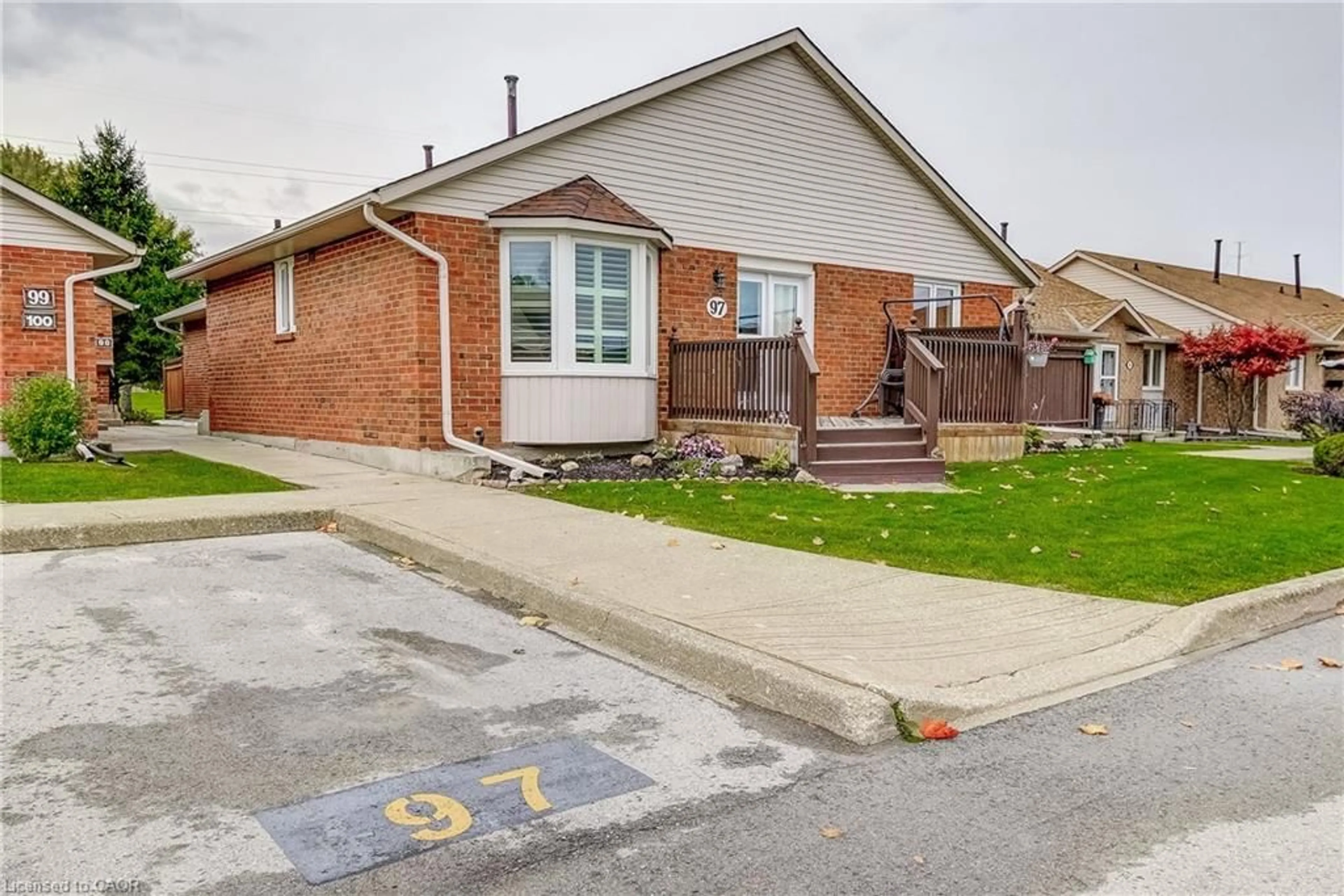 Home with brick exterior material, street for 122 Bunting Rd #97, St. Catharines Ontario L2P 3X7