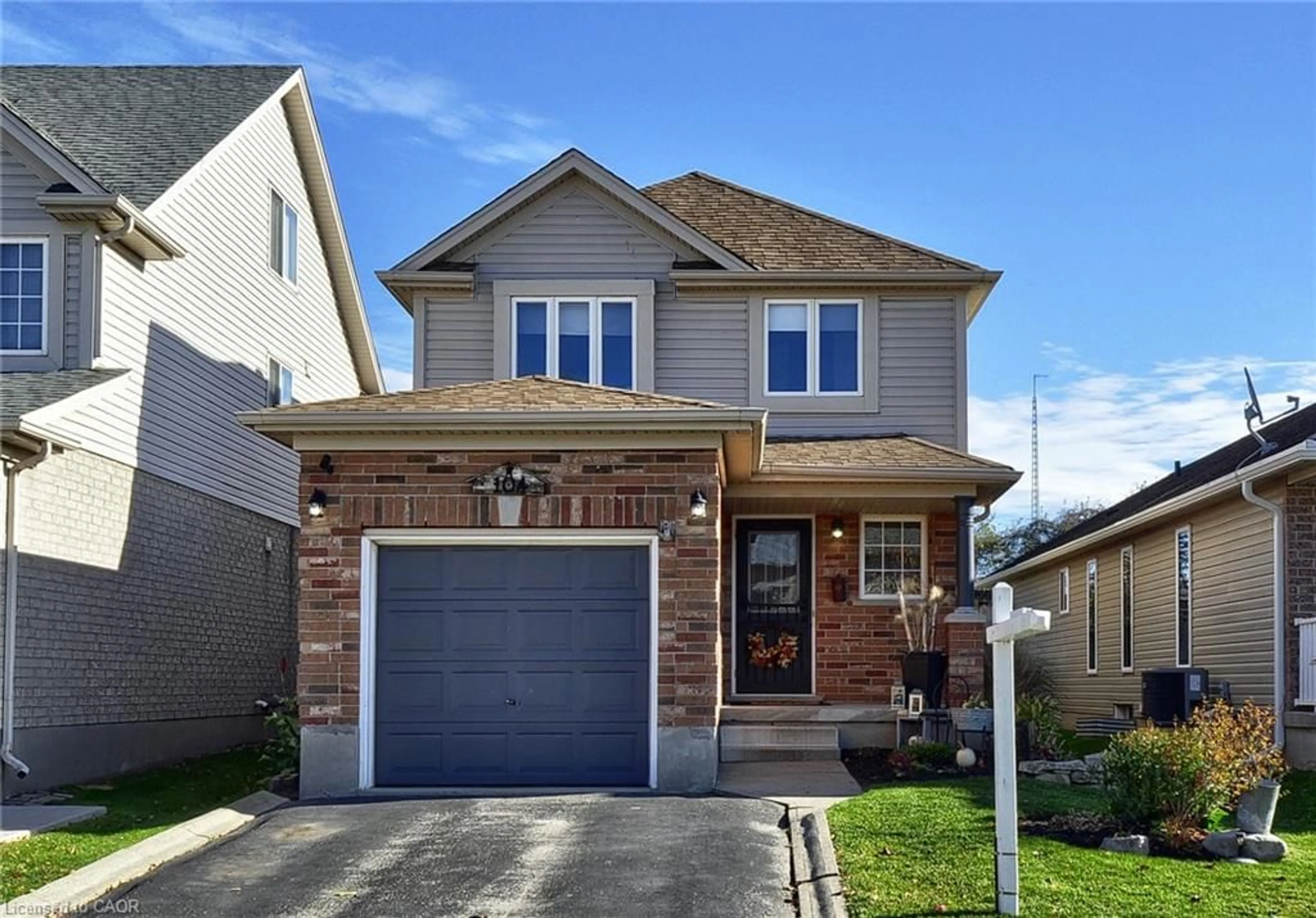 Home with brick exterior material, street for 104 Livingstone Cres, Cambridge Ontario N3H 5S8