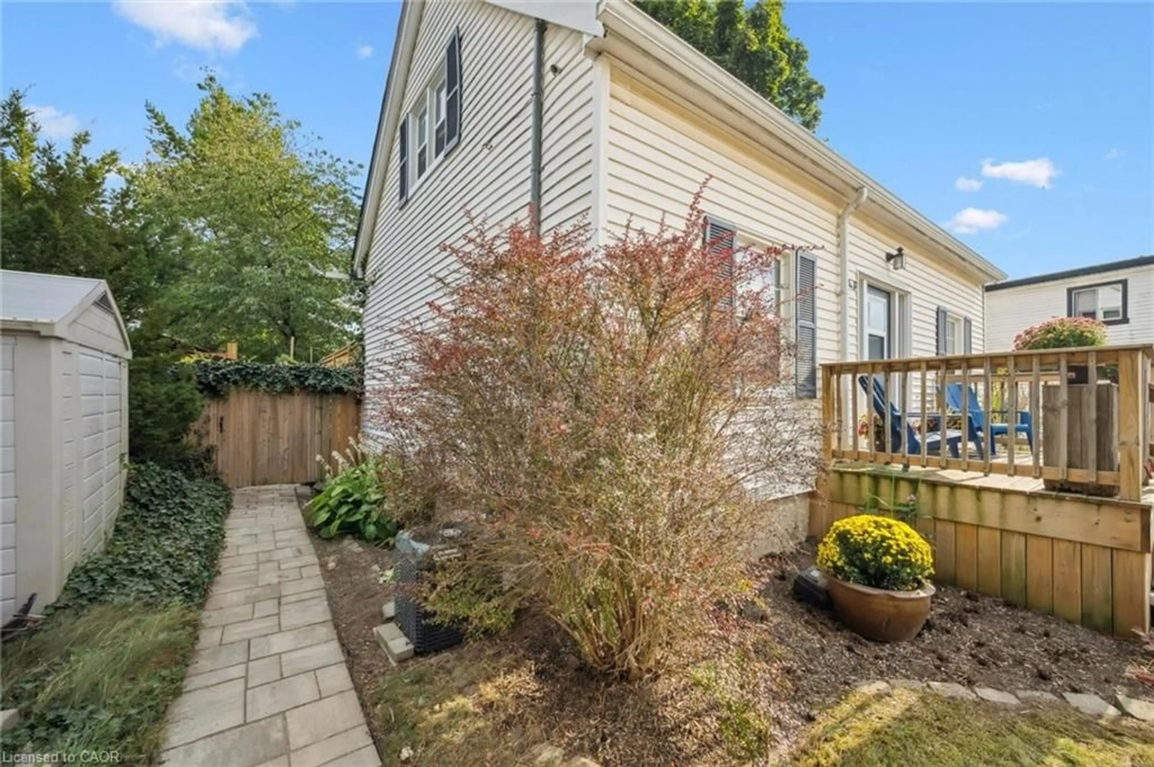 Patio, street for 145 Bridgeport Rd, Waterloo Ontario N2K 4P6