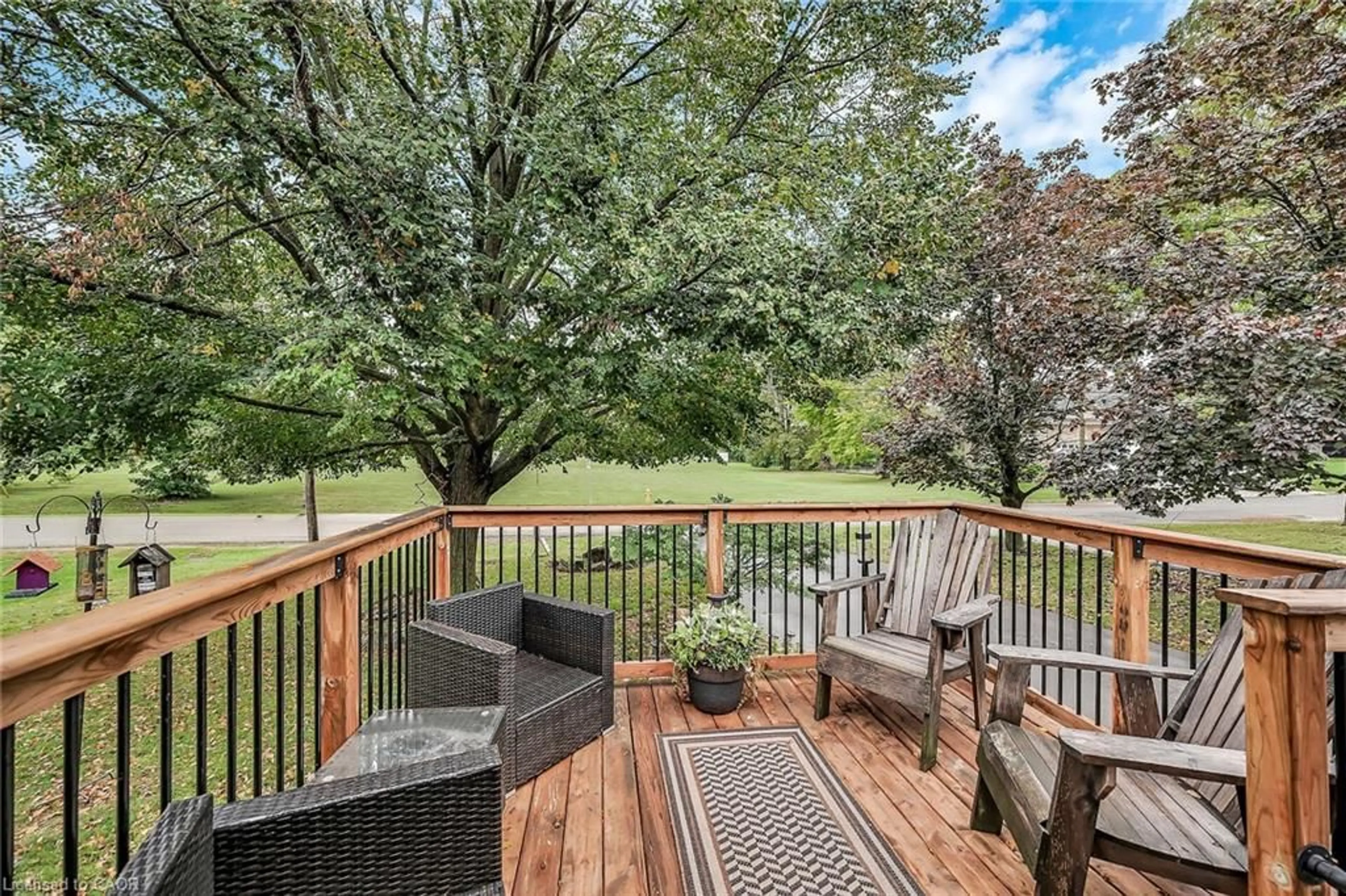 Patio, water/lake/river/ocean view for 223 Berwick St, Caledonia Ontario N3W 1G1