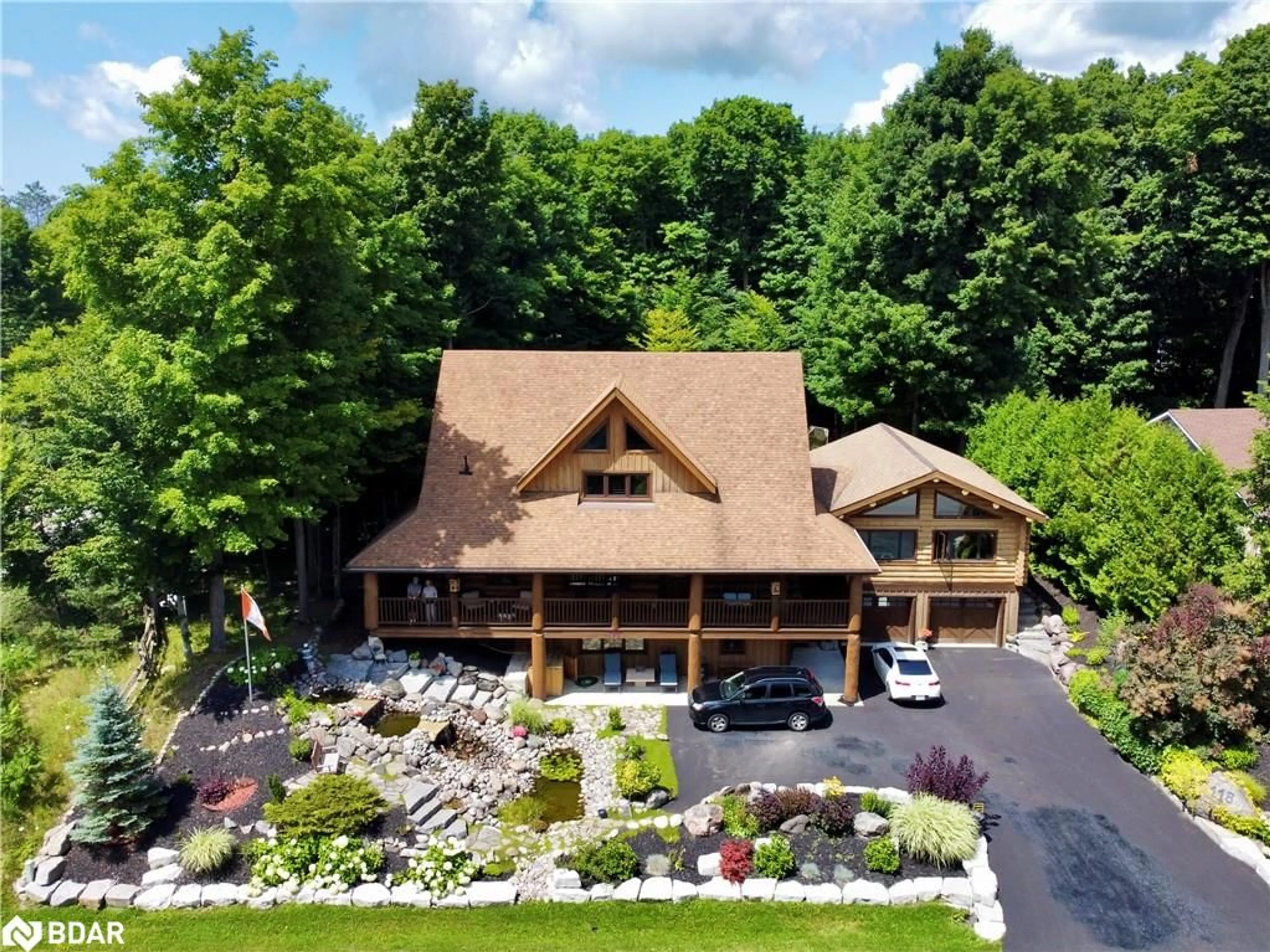 A pic from outside/outdoor area/front of a property/back of a property/a pic from drone, unknown for 118 Highland Dr, Oro-Medonte Ontario L0L 2L0
