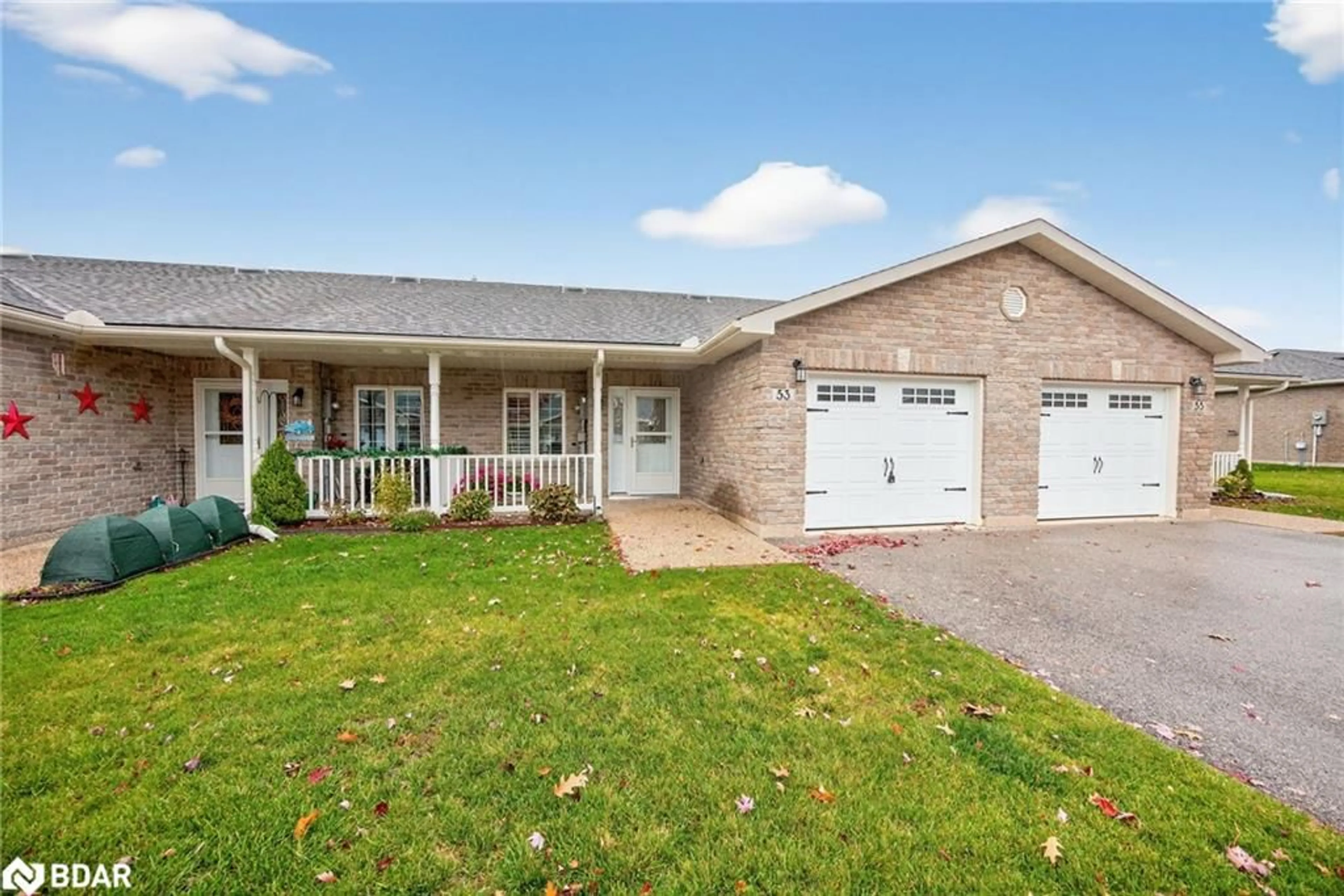 Home with brick exterior material, street for 53 Clover Cres, Wasaga Beach Ontario L9Z 0G4