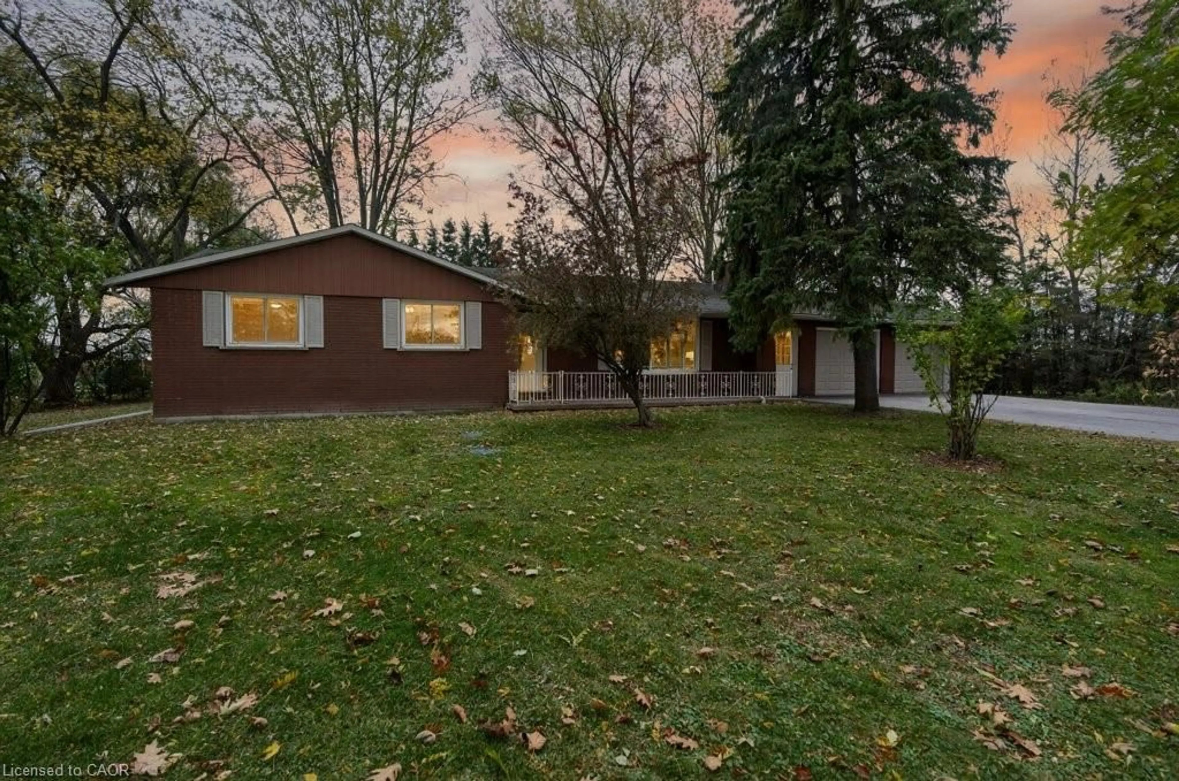 Unknown for 9256 Twenty Rd, Smithville Ontario L0R 2A0