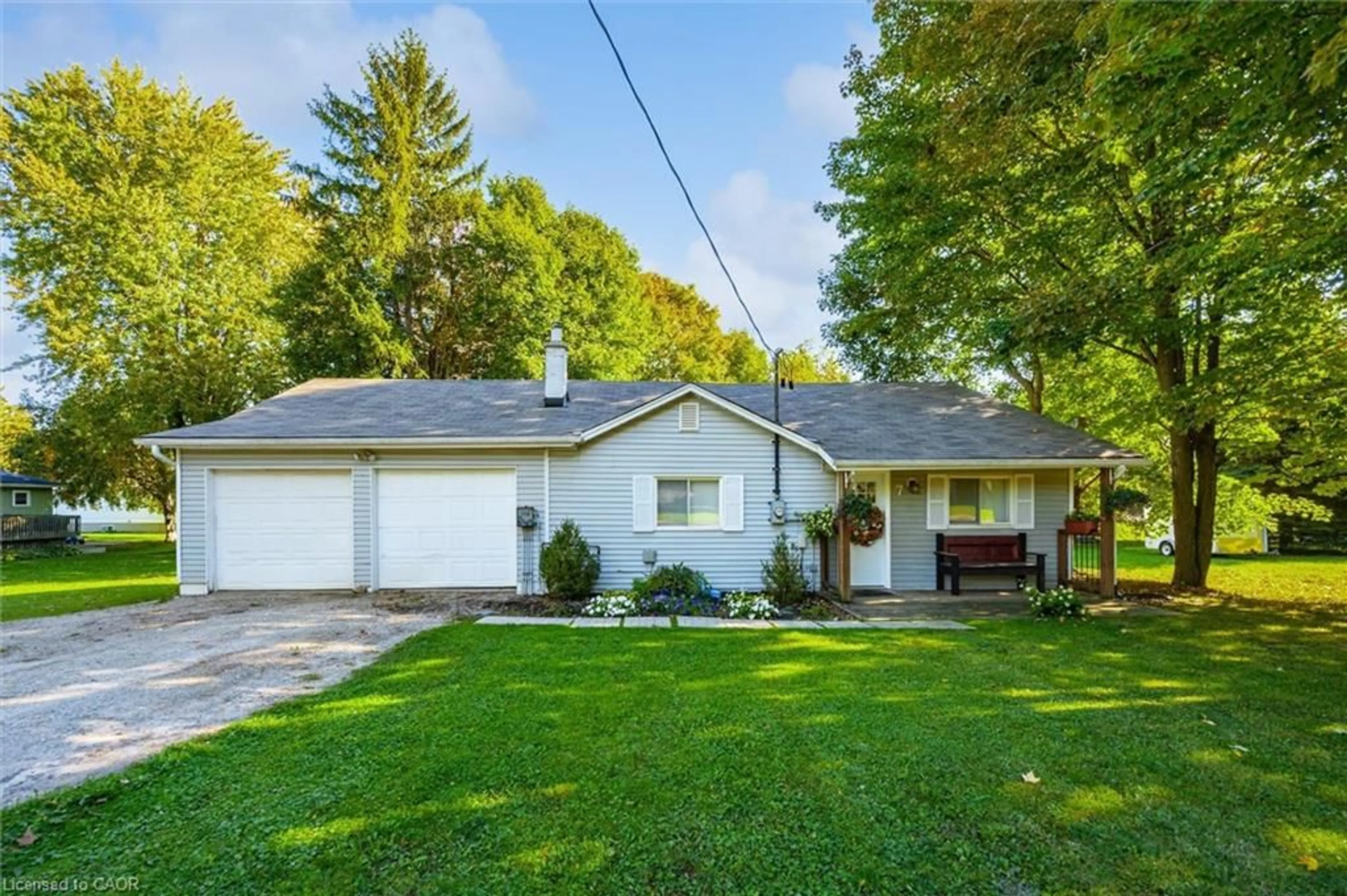 Unknown for 7 Church St, Alma Ontario N0B 1A0