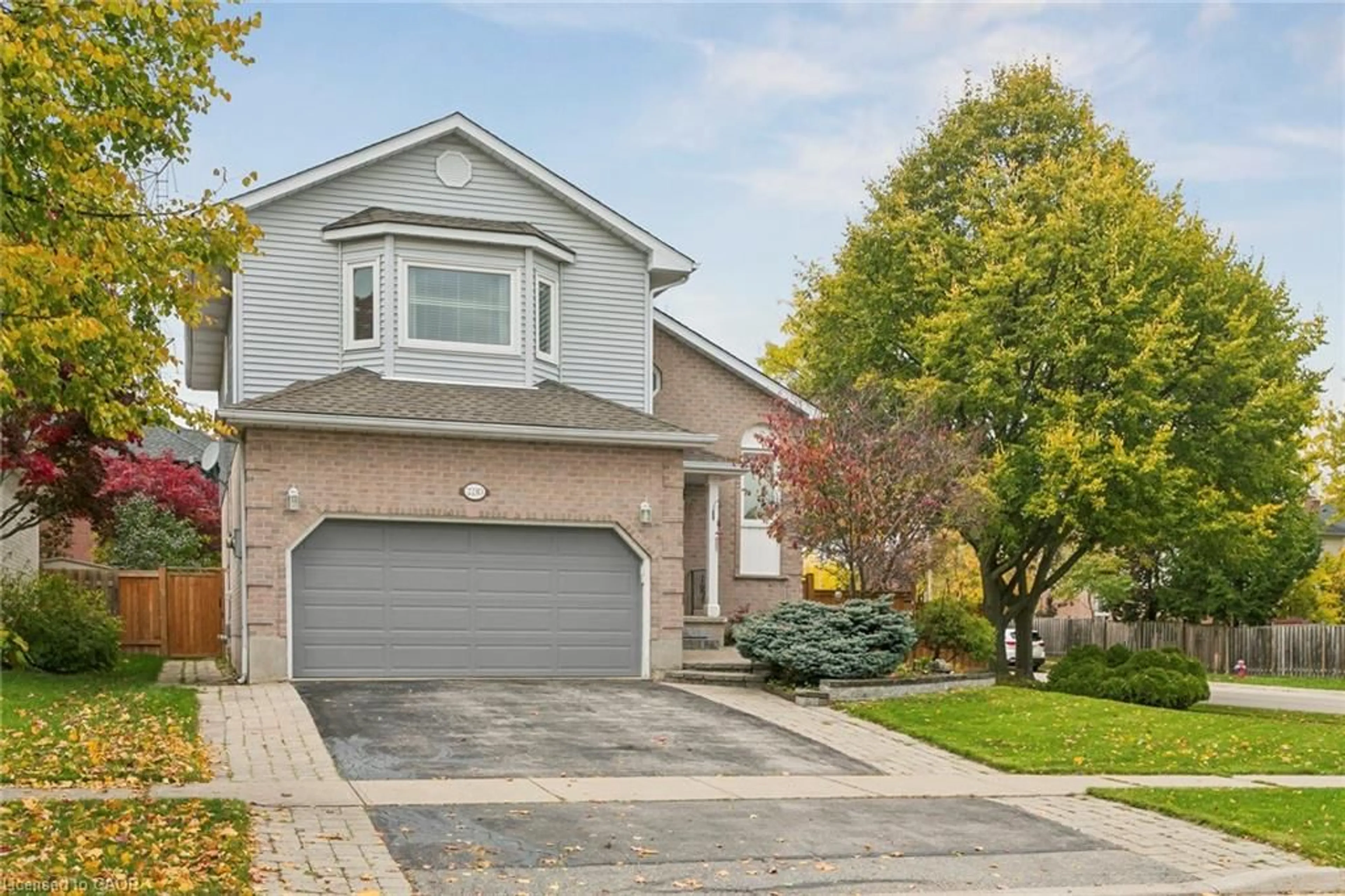 Home with brick exterior material, street for 2210 Heidi Ave, Burlington Ontario L7M 3W5