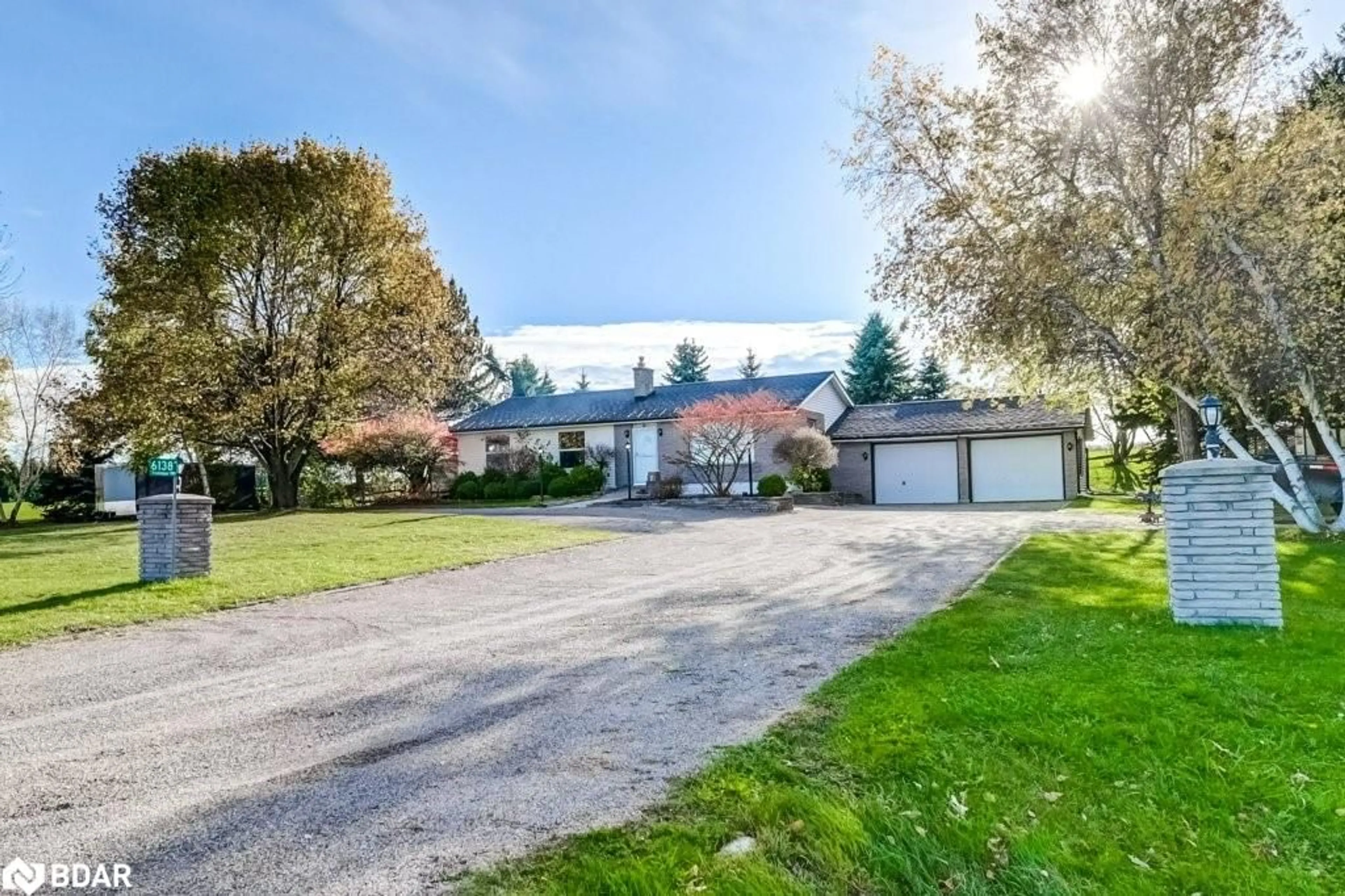 A pic from outside/outdoor area/front of a property/back of a property/a pic from drone, street for 6138 Trafalgar Rd, Hillsburgh Ontario L0N 1N0