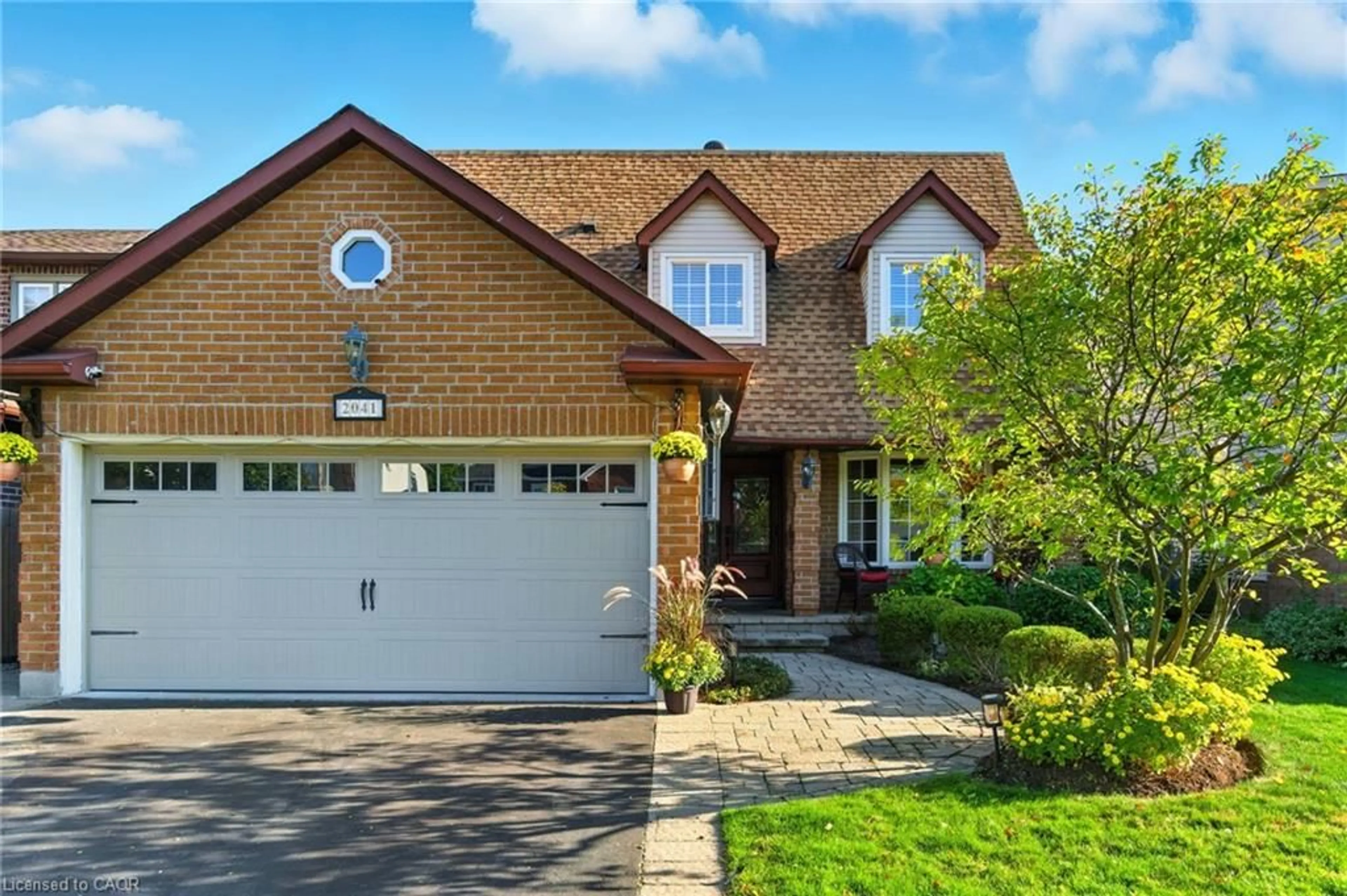 Home with brick exterior material, street for 2041 Quail Valley Dr, Burlington Ontario L7M 2T5