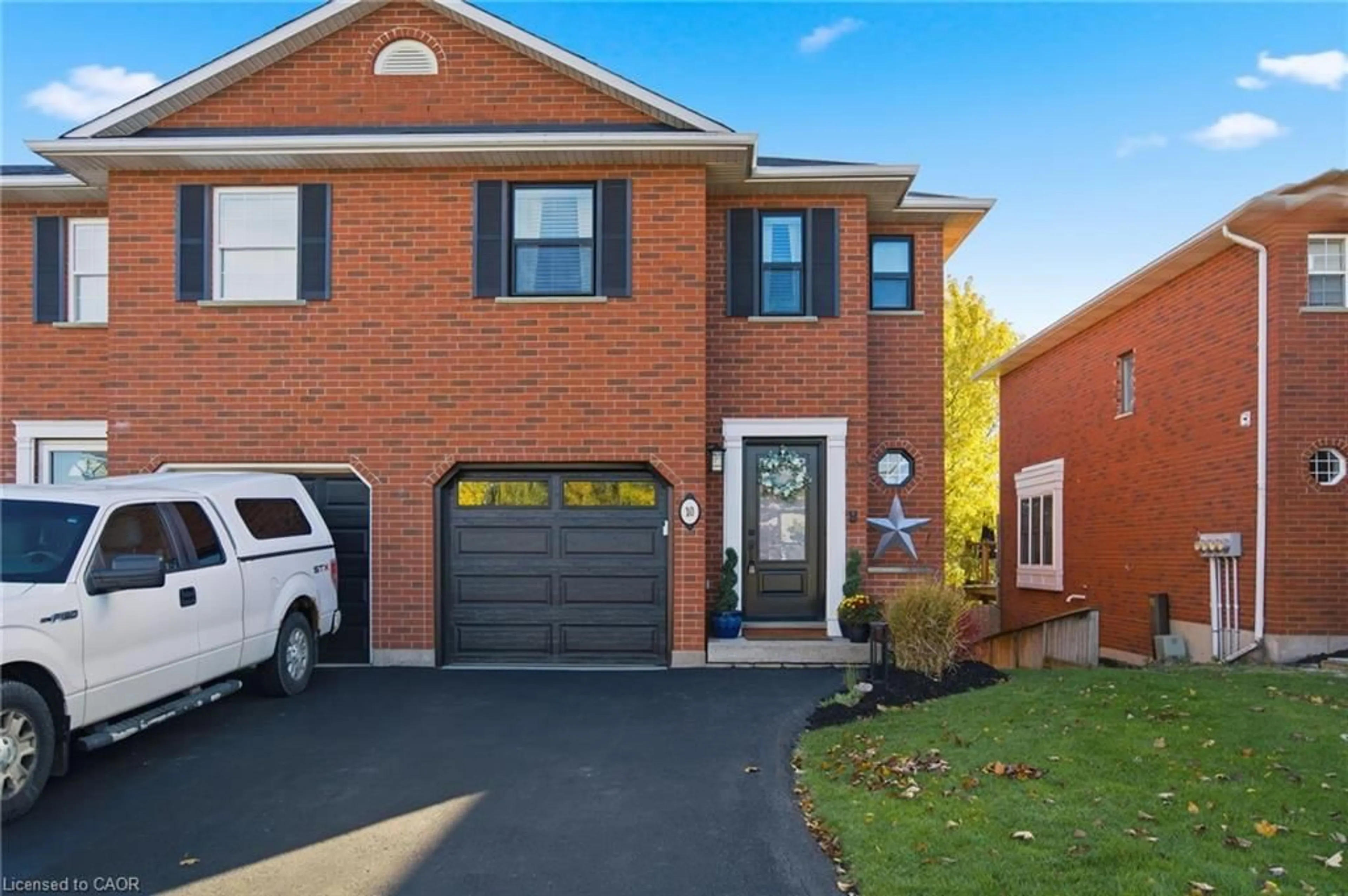 Home with brick exterior material, street for 10 Swayze Crt, Smithville Ontario L0R 2A0