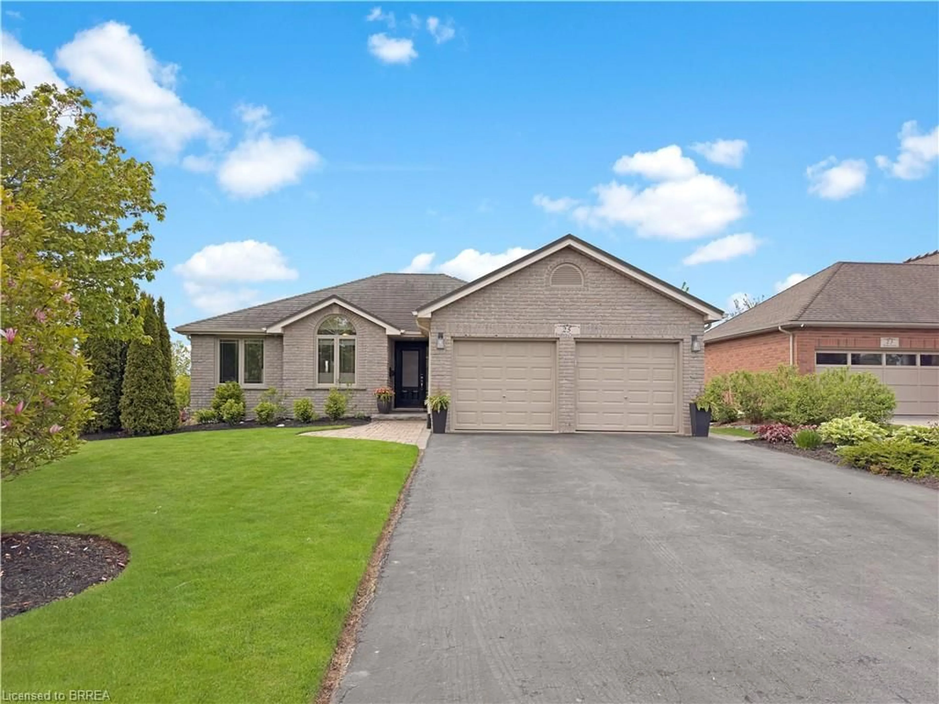 Home with brick exterior material, street for 25 Bradbury Cres, Paris Ontario N3L 4E1