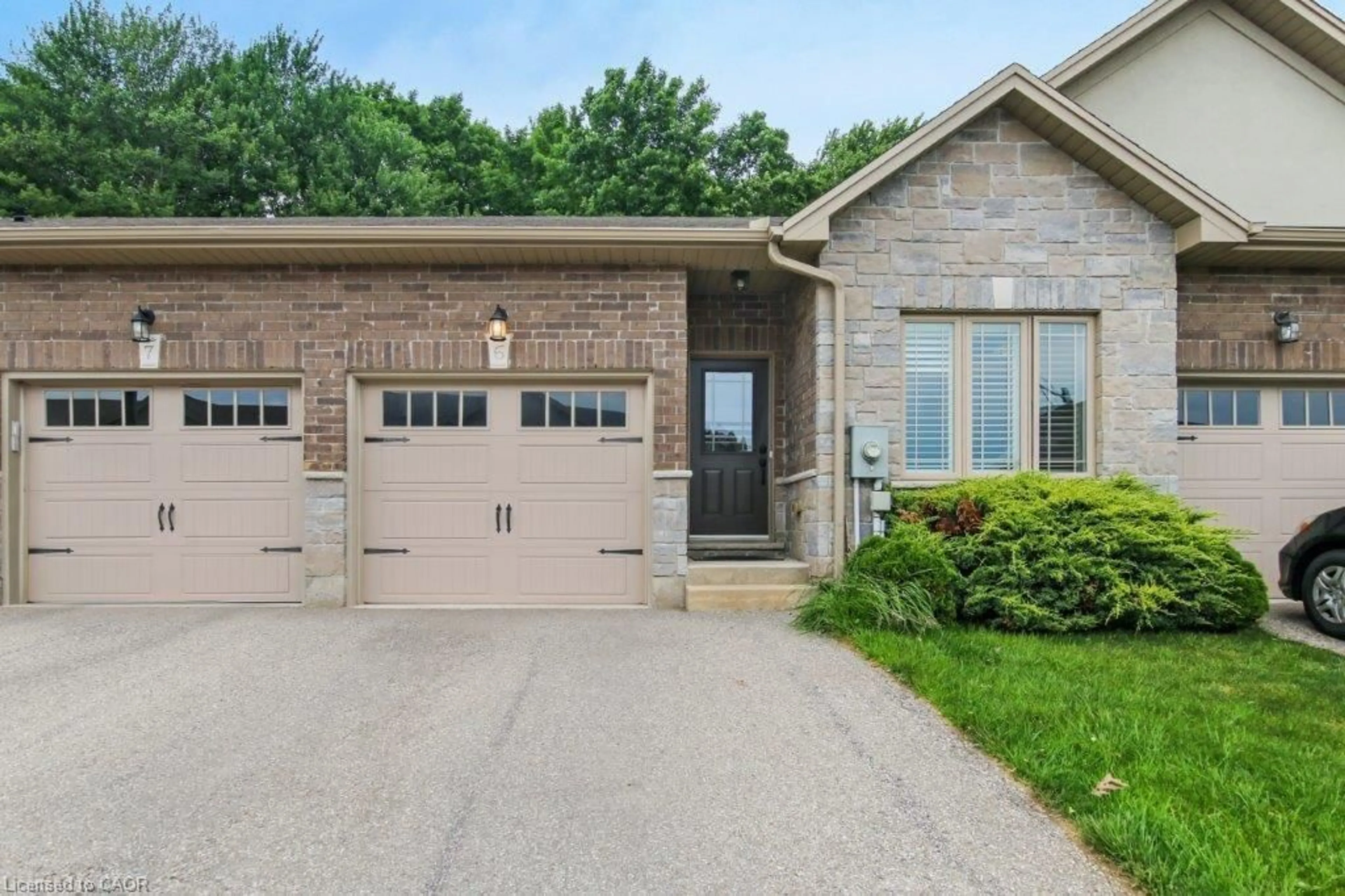 Home with brick exterior material, street for 194 Donly Dr #6, Simcoe Ontario N3Y 0C6