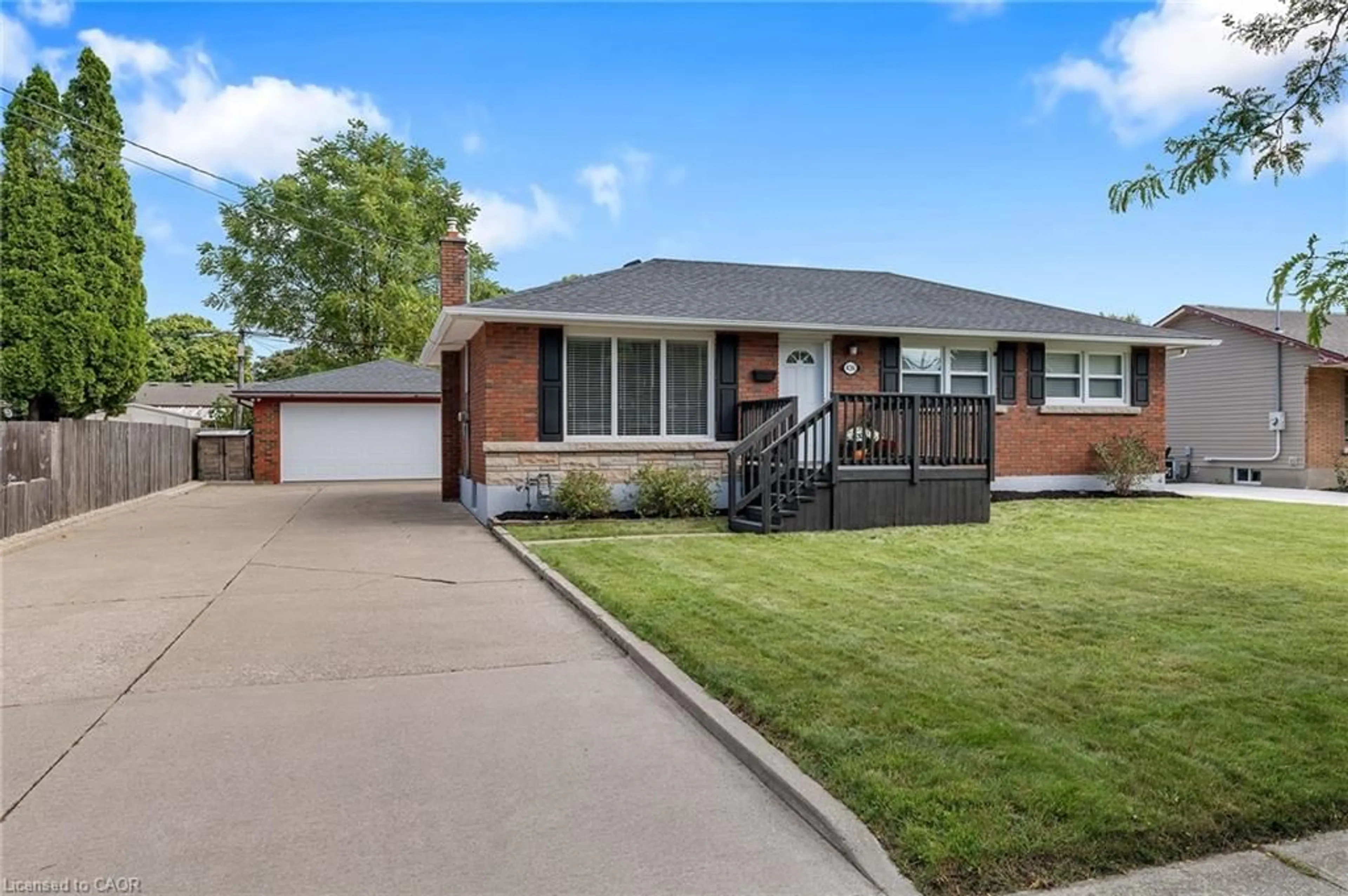Home with brick exterior material, street for 436 Bunting Rd, St. Catharines Ontario L2M 3Z4