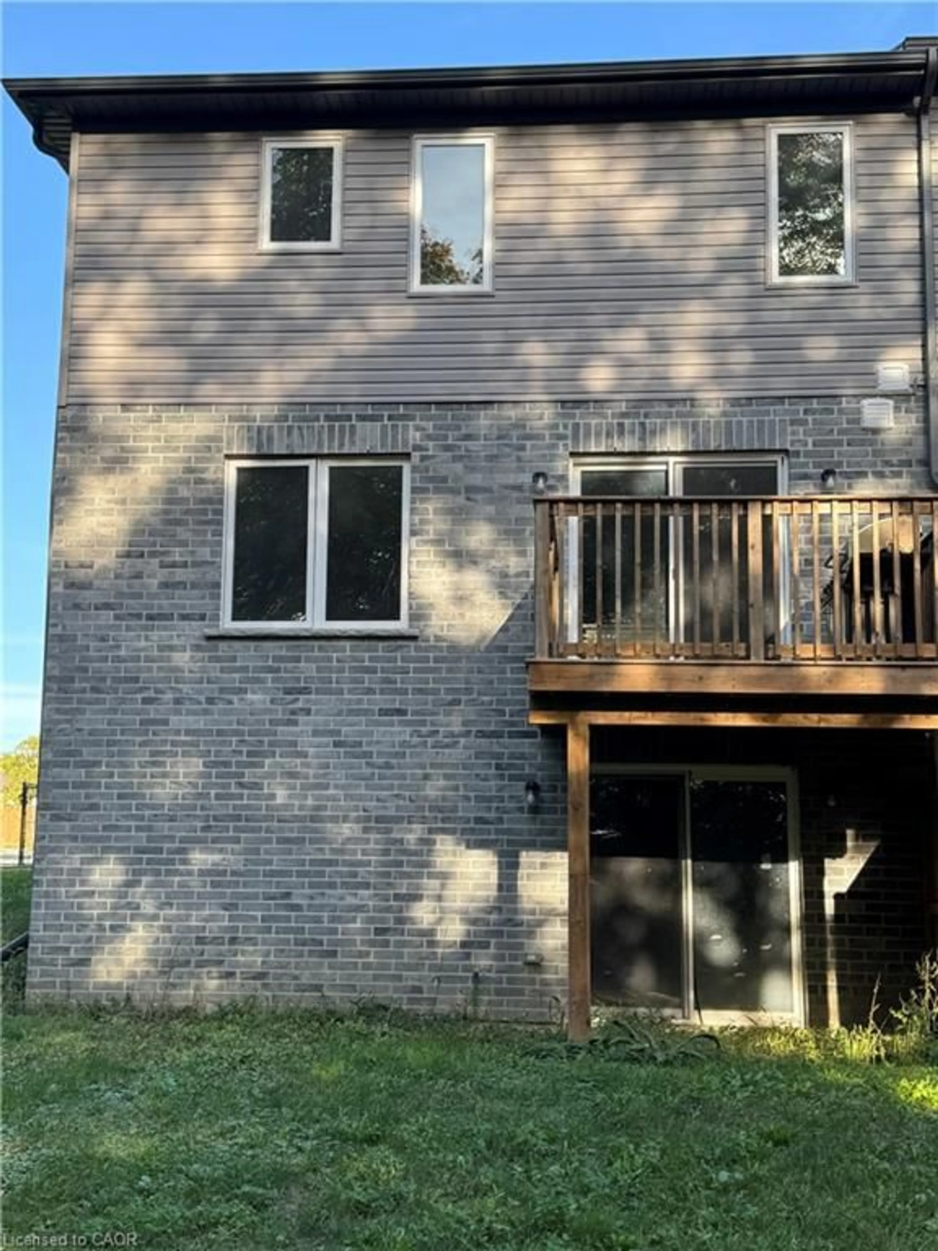 Home with brick exterior material, building for 61 Vienna Rd #17, Tillsonburg Ontario N4G 3C6