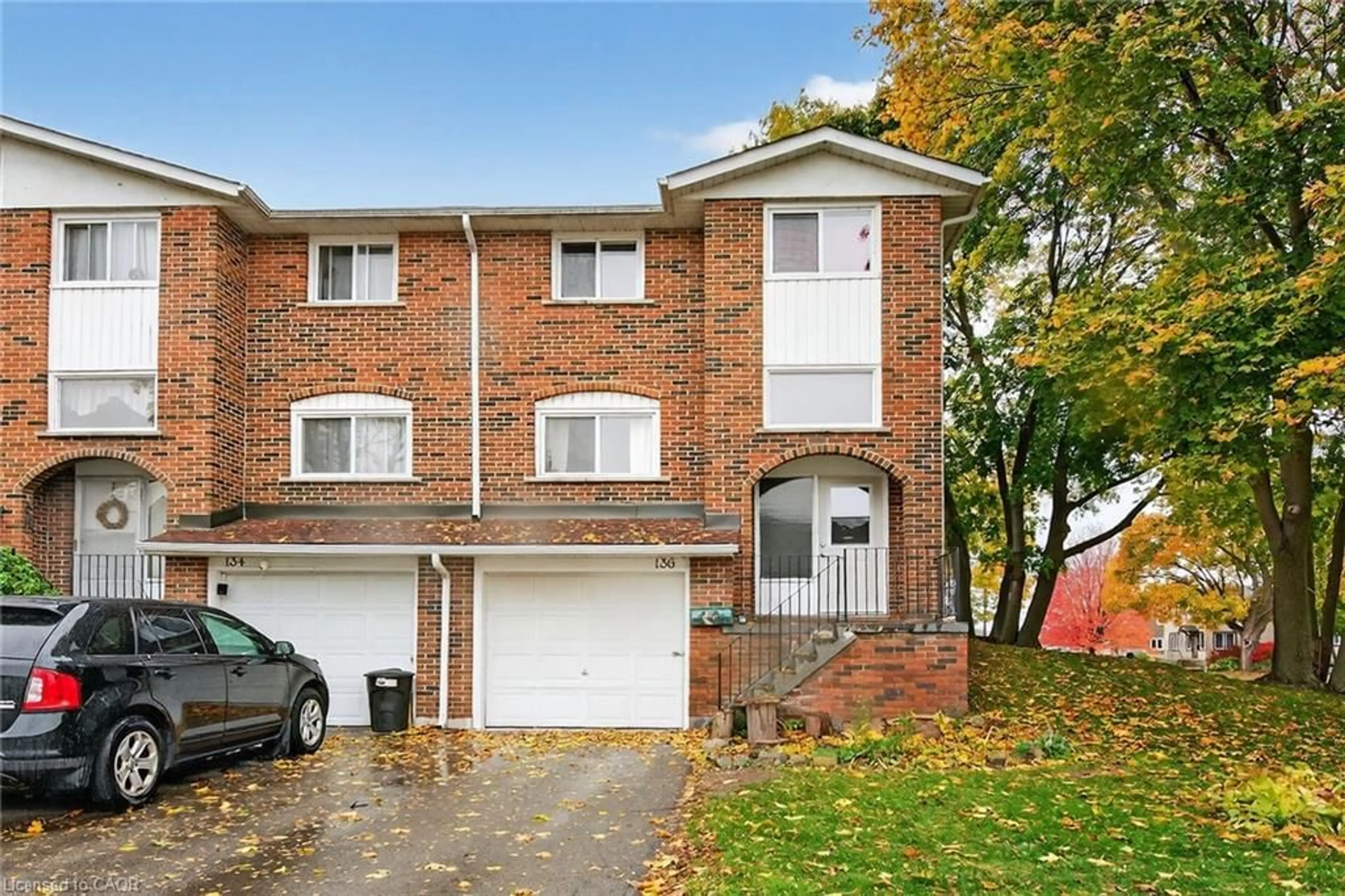 Home with brick exterior material, street for 136 Lock St #1, Dunnville Ontario N1A 1T9