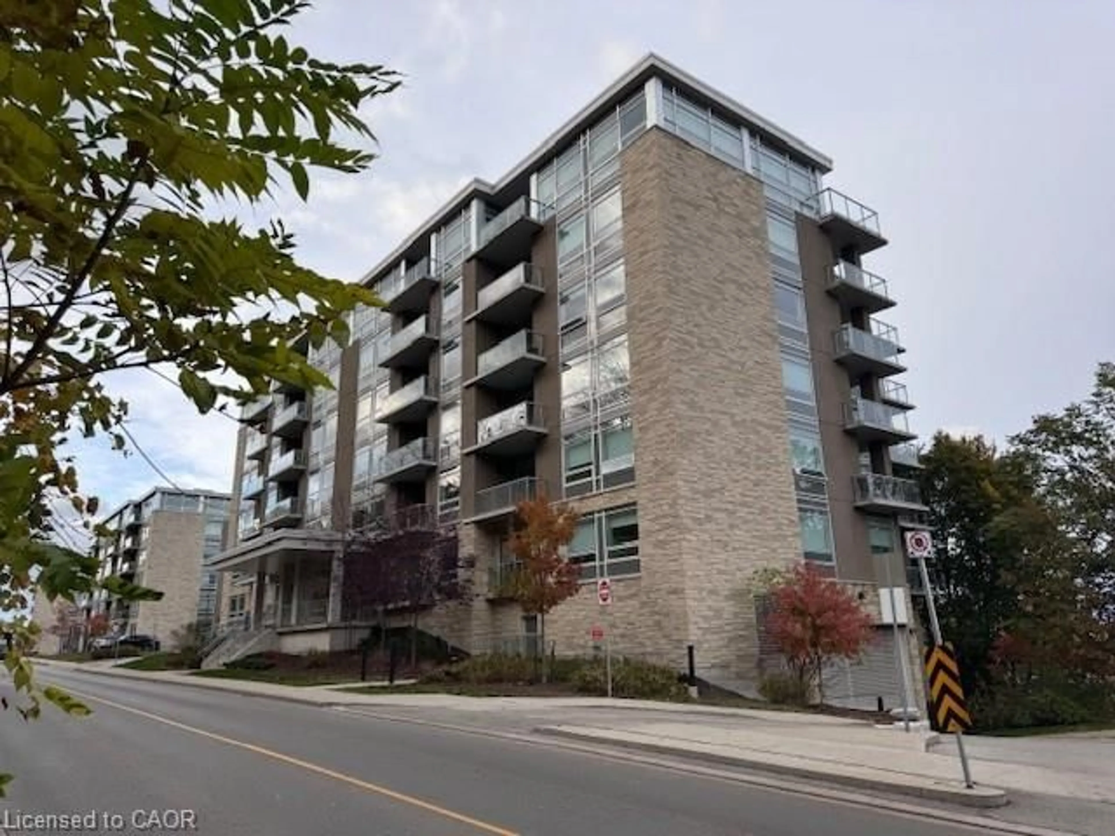 Unknown for 479 Charlton Ave #502, Hamilton Ontario L8N 0B4
