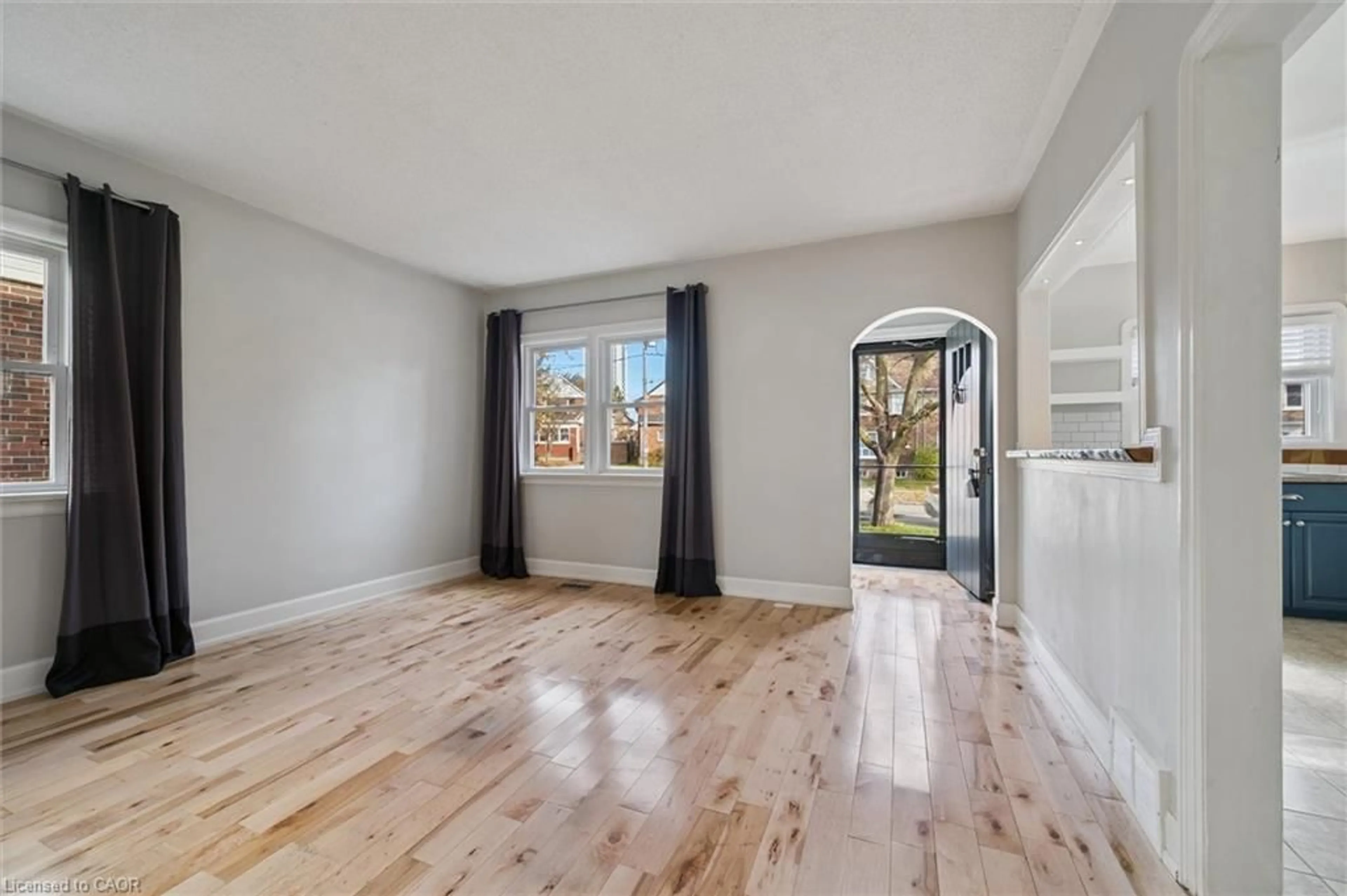 A pic of a room for 291 Park St, Kitchener Ontario N2G 1N2