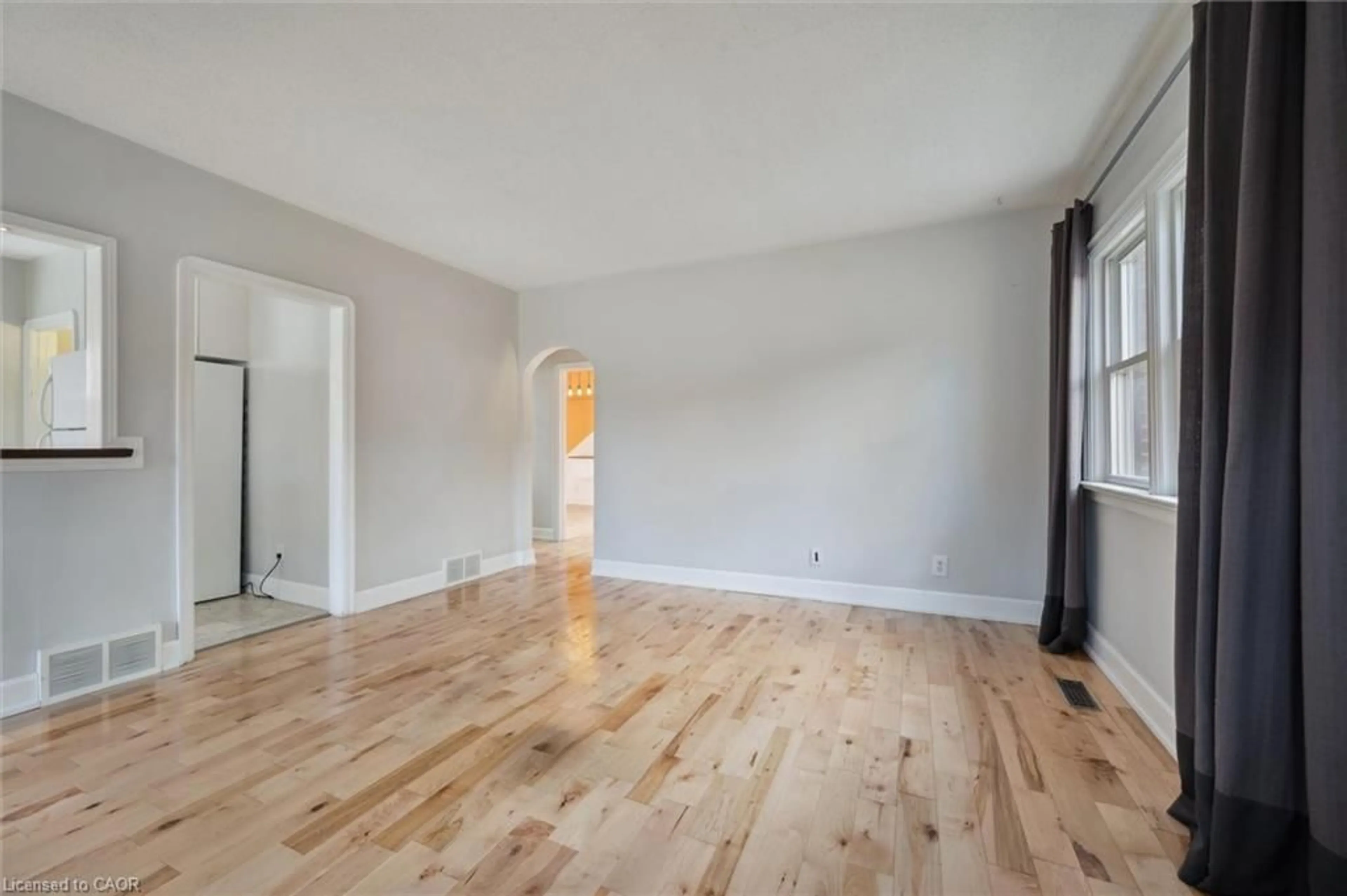 A pic of a room for 291 Park St, Kitchener Ontario N2G 1N2