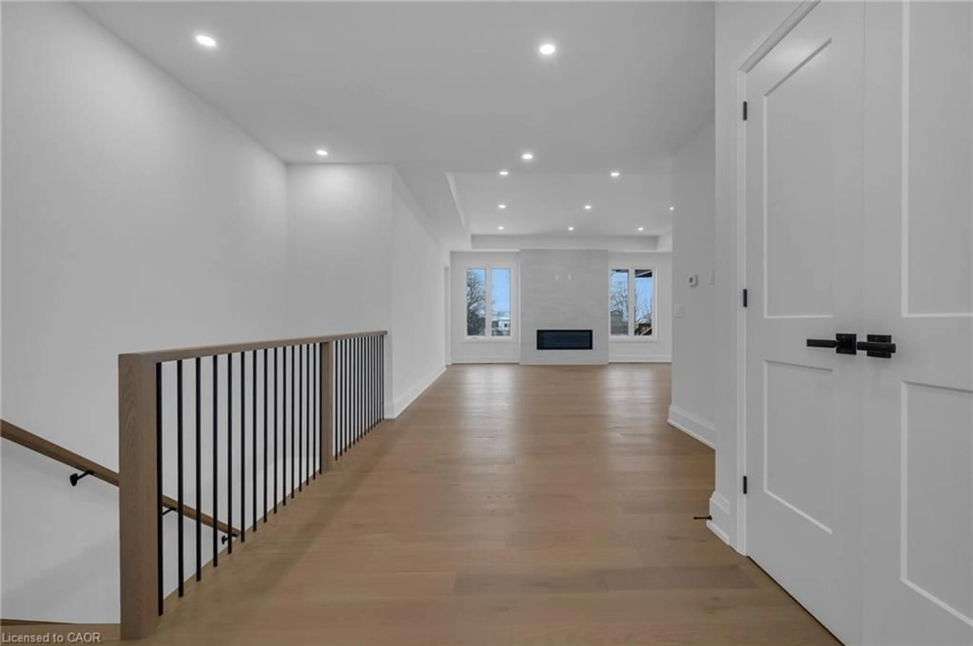 Indoor foyer for 3643 Vosburgh Pl, Campden Ontario L0R 1G0