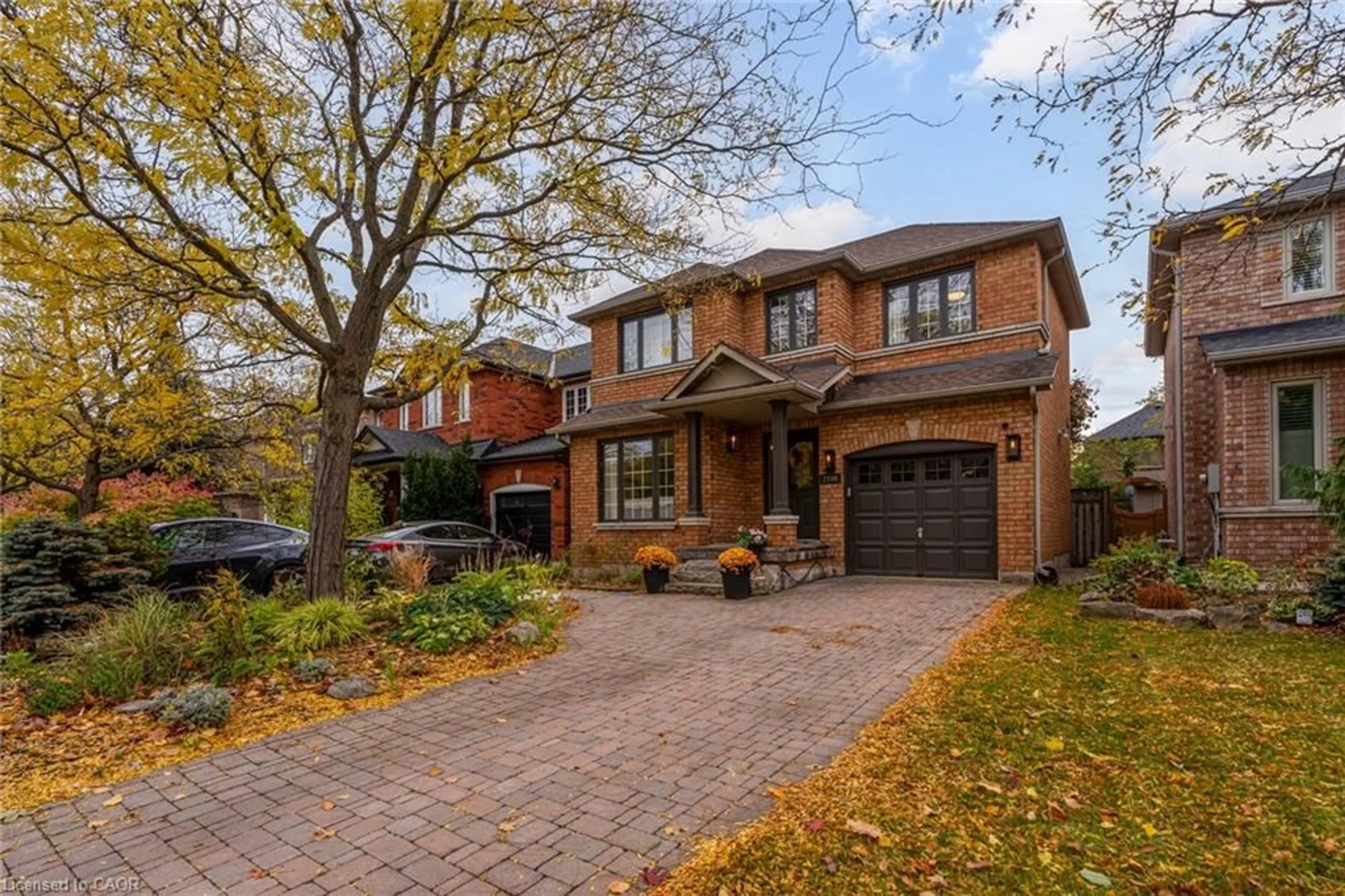 Home with brick exterior material, street for 2140 Nightstar Dr, Oakville Ontario L6M 3R1