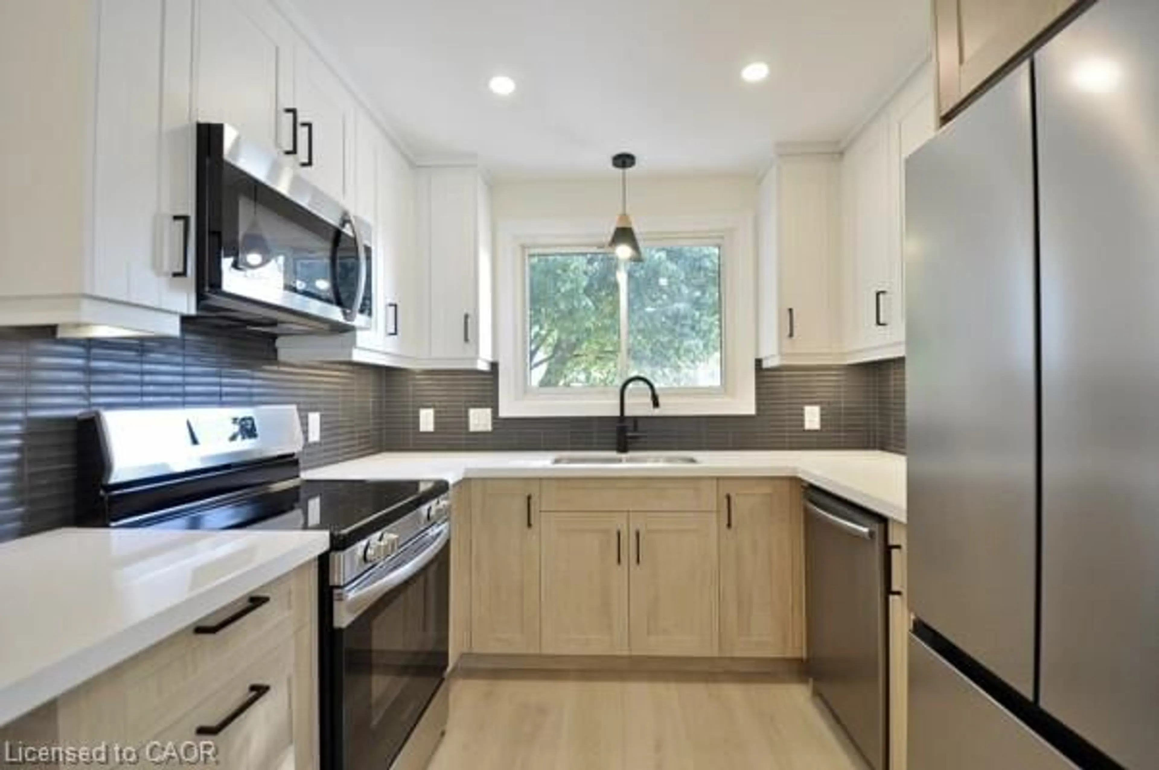 Unknown for 30 Grenadier Rd, Cambridge Ontario N1R 6E7