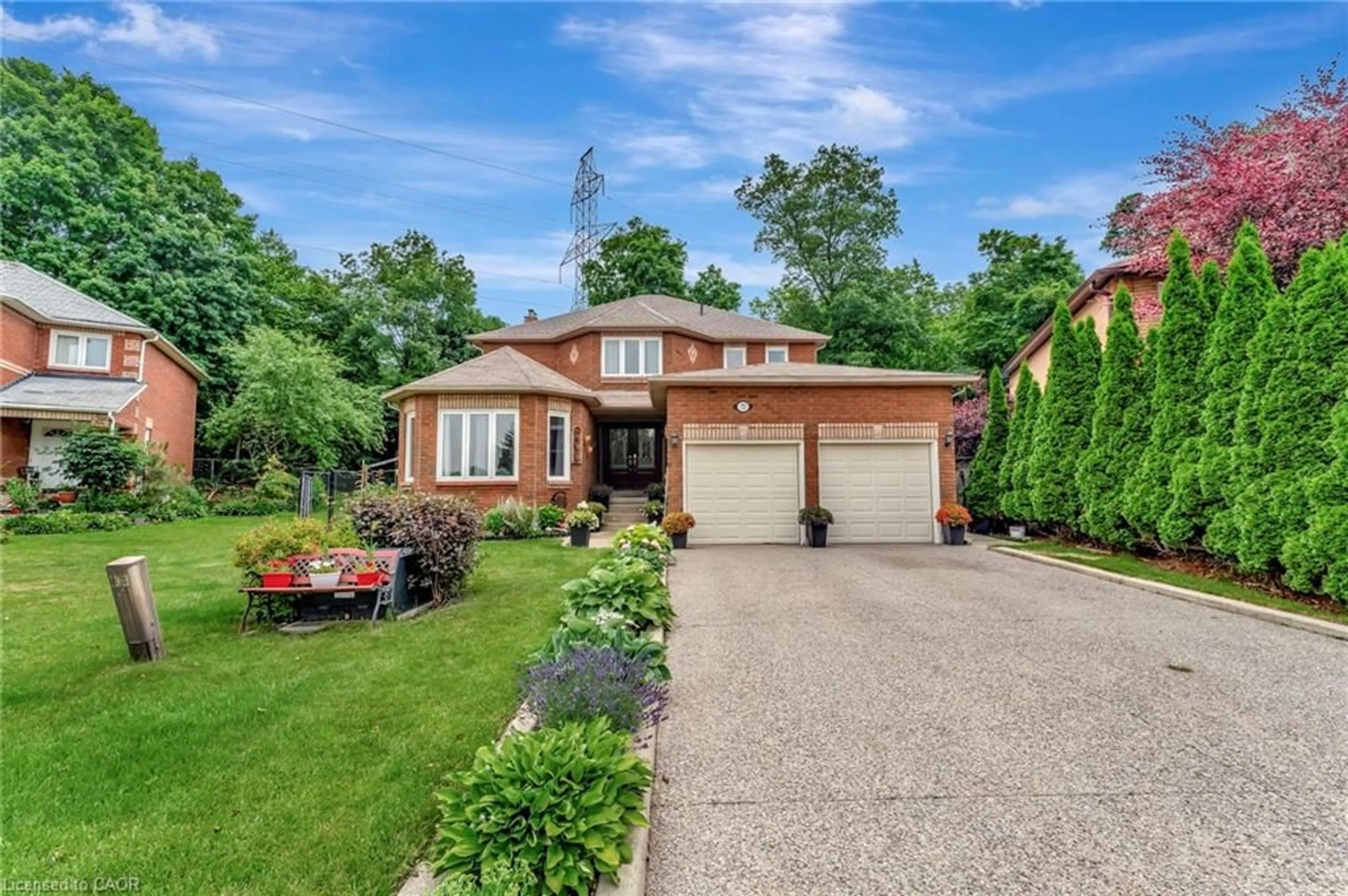 Home with brick exterior material, street for 72 Hilborn Ave, Cambridge Ontario N1T 1M8