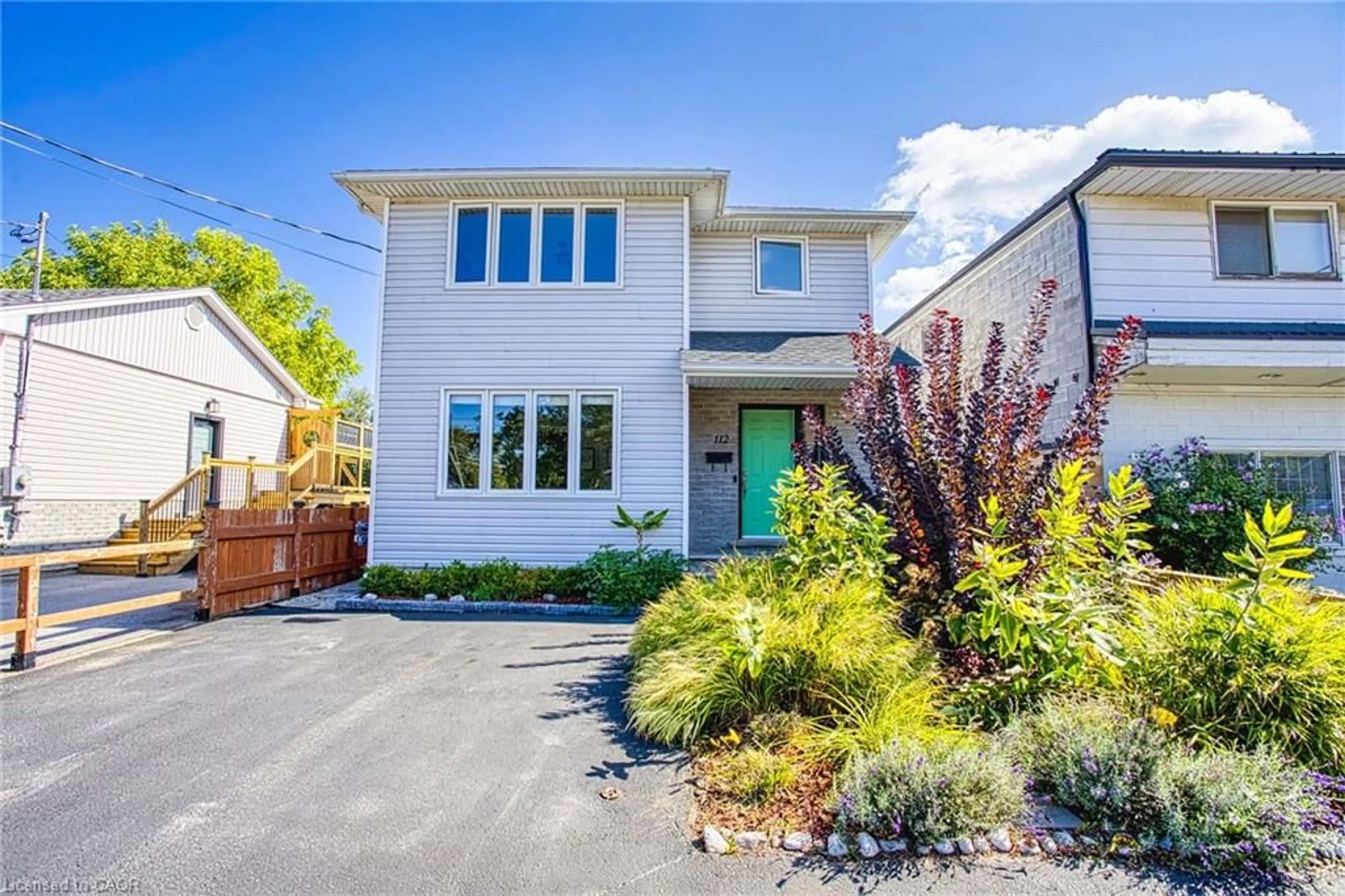 Home with brick exterior material, street for 112 Arthur St, St. Catharines Ontario L2M 1H7