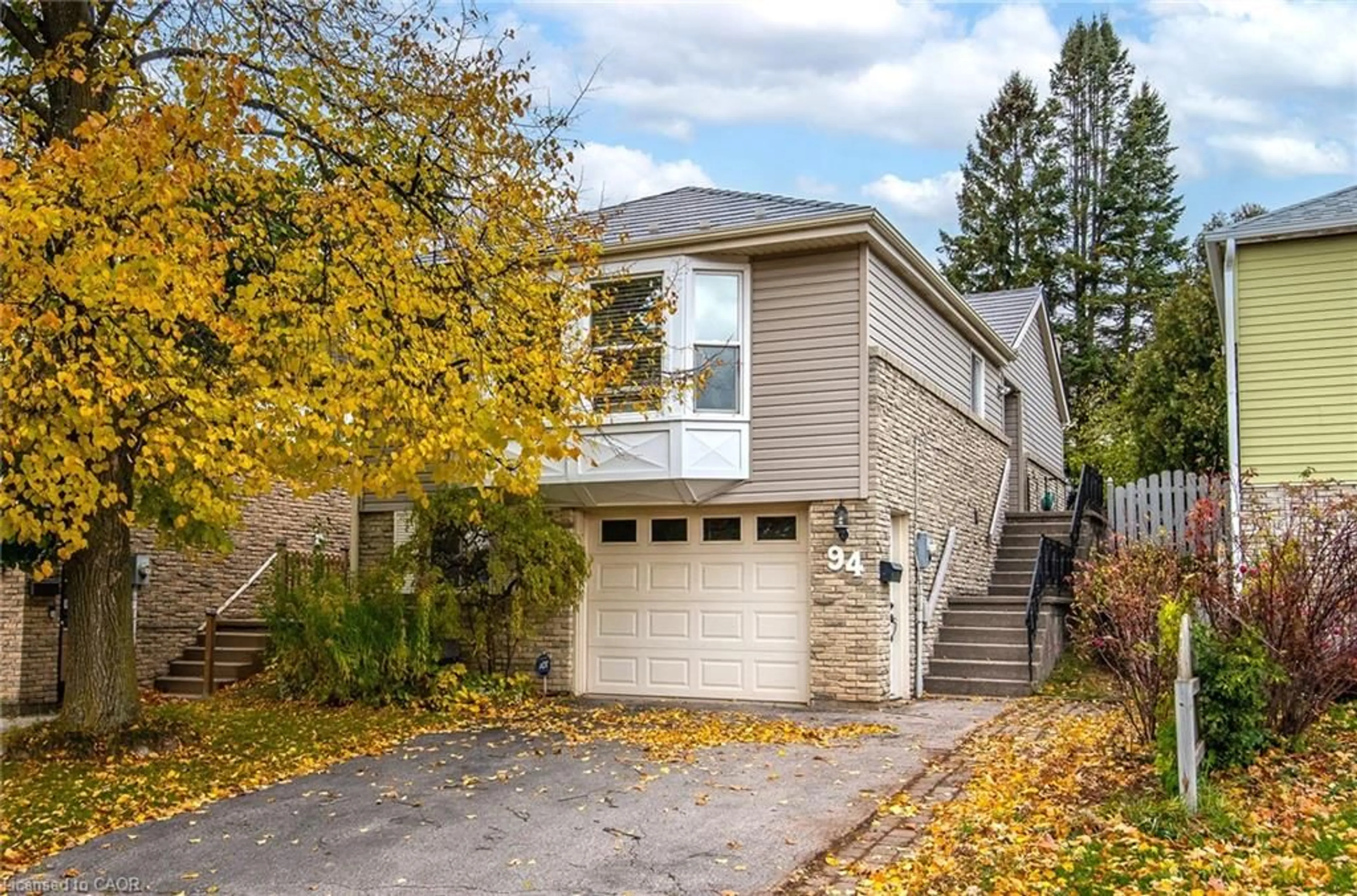 Home with brick exterior material, street for 94 Macatee Pl, Cambridge Ontario N1R 6Z8