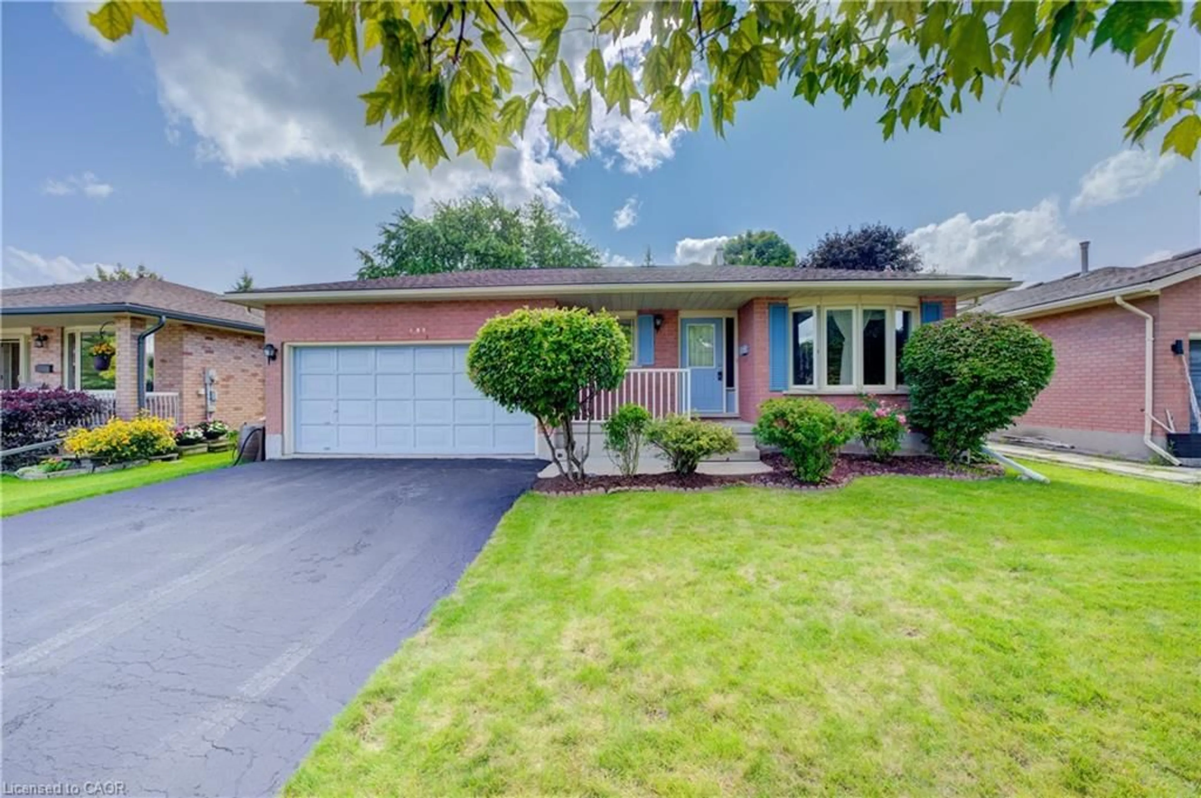 Home with brick exterior material, street for 489 Northlake Dr, Waterloo Ontario N2V 1V5