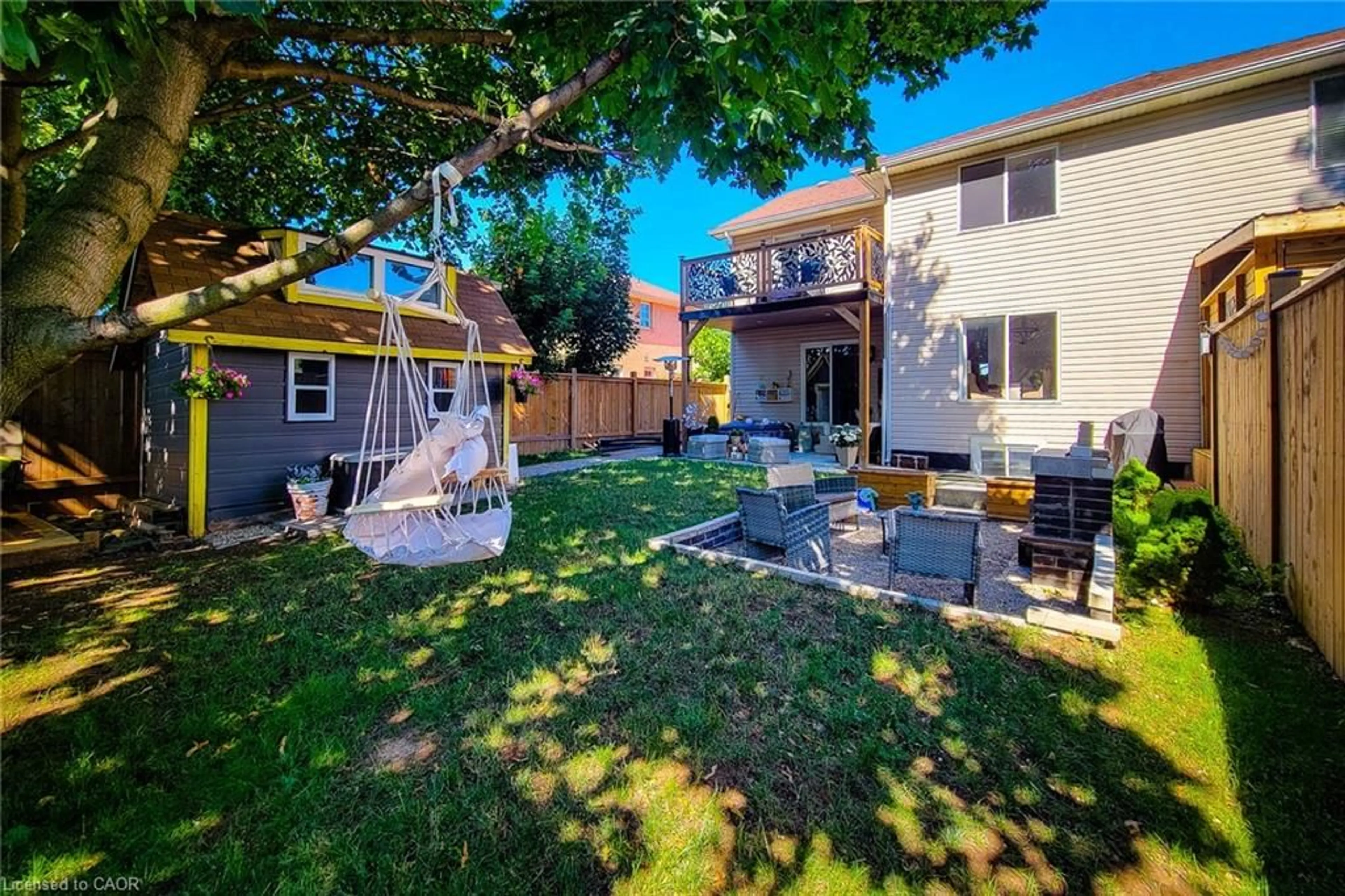 Patio, street for 4532 Garden Gate Terr, Beamsville Ontario L0R 1B9