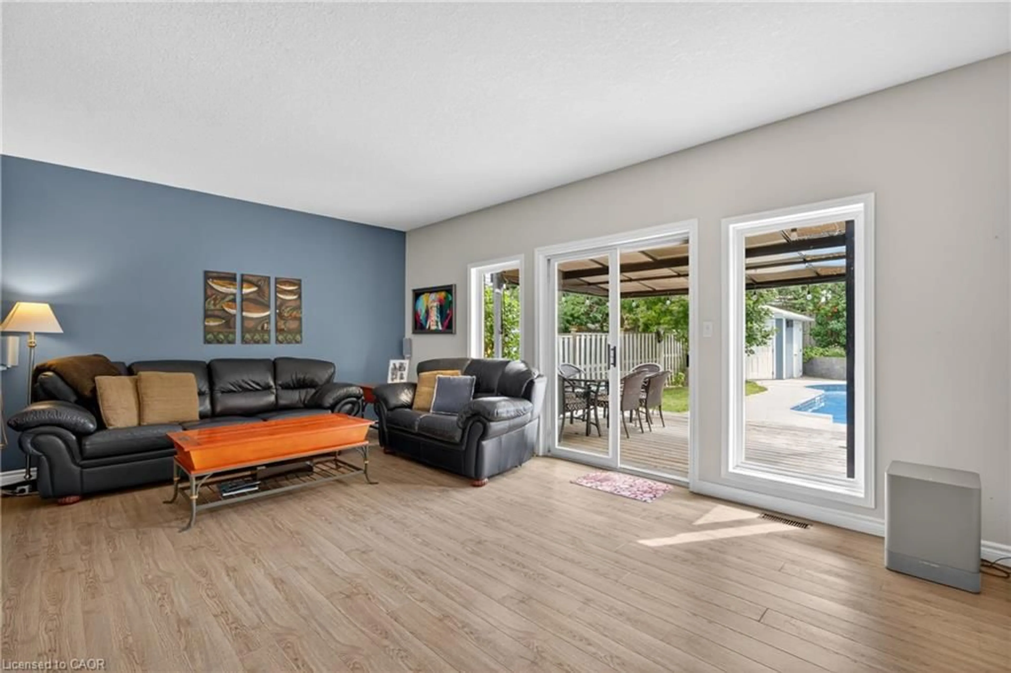 Living room with furniture, ceramic/tile floor for 517 Thornview Pl, Waterloo Ontario N2T 2V9