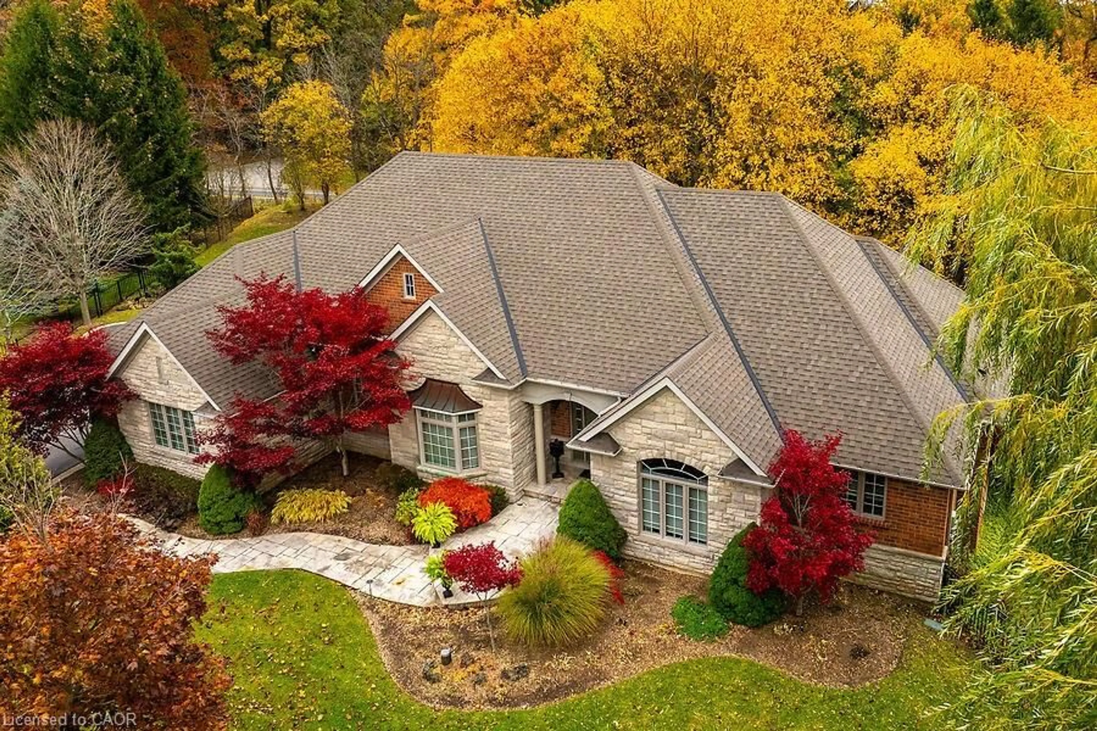 Home with brick exterior material, unknown for 27 Sun Ave, Dundas Ontario L9H 5A6