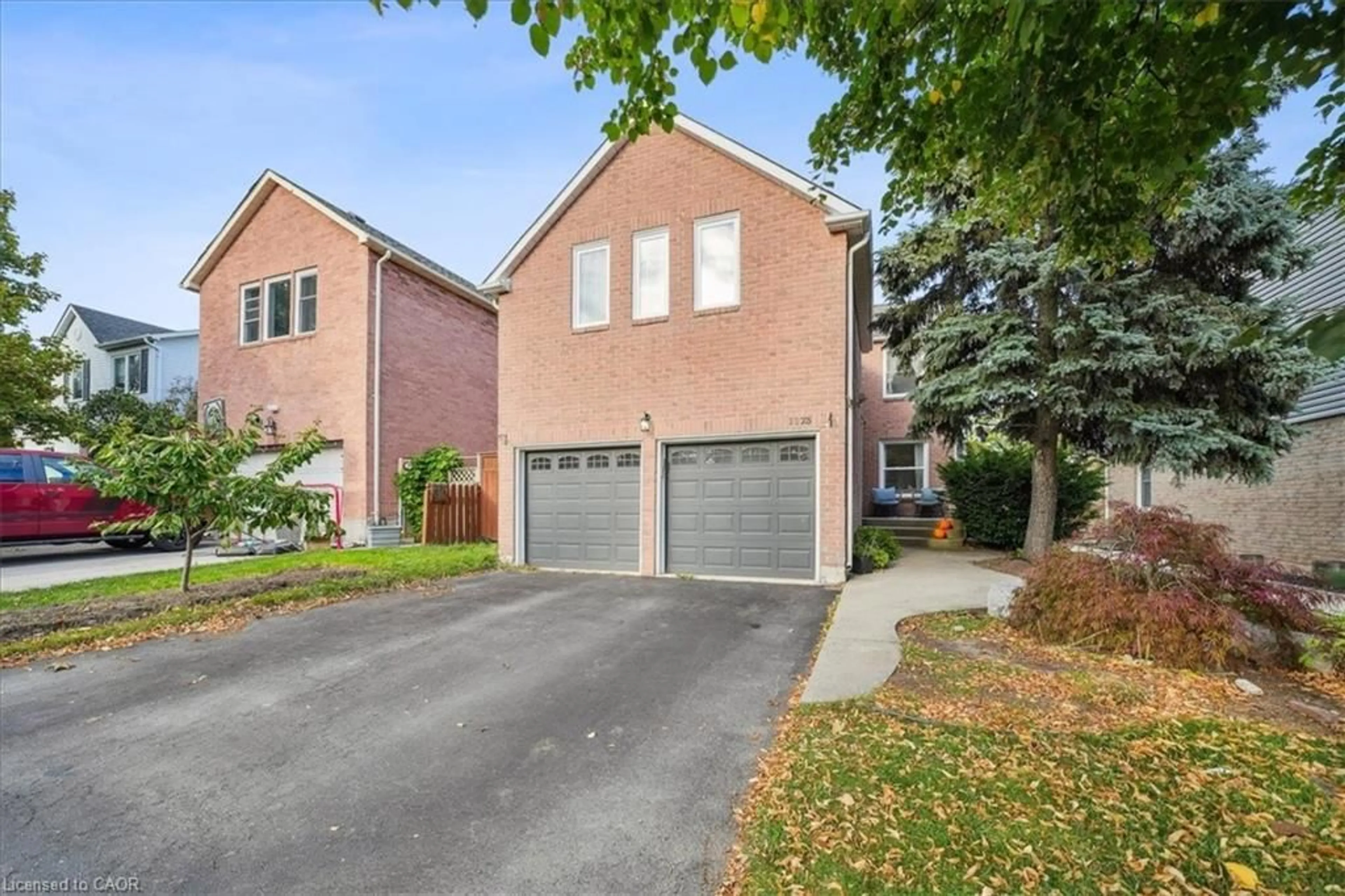 Home with brick exterior material, street for 1173 Bridlewood Trail, Oakville Ontario L6M 2L3