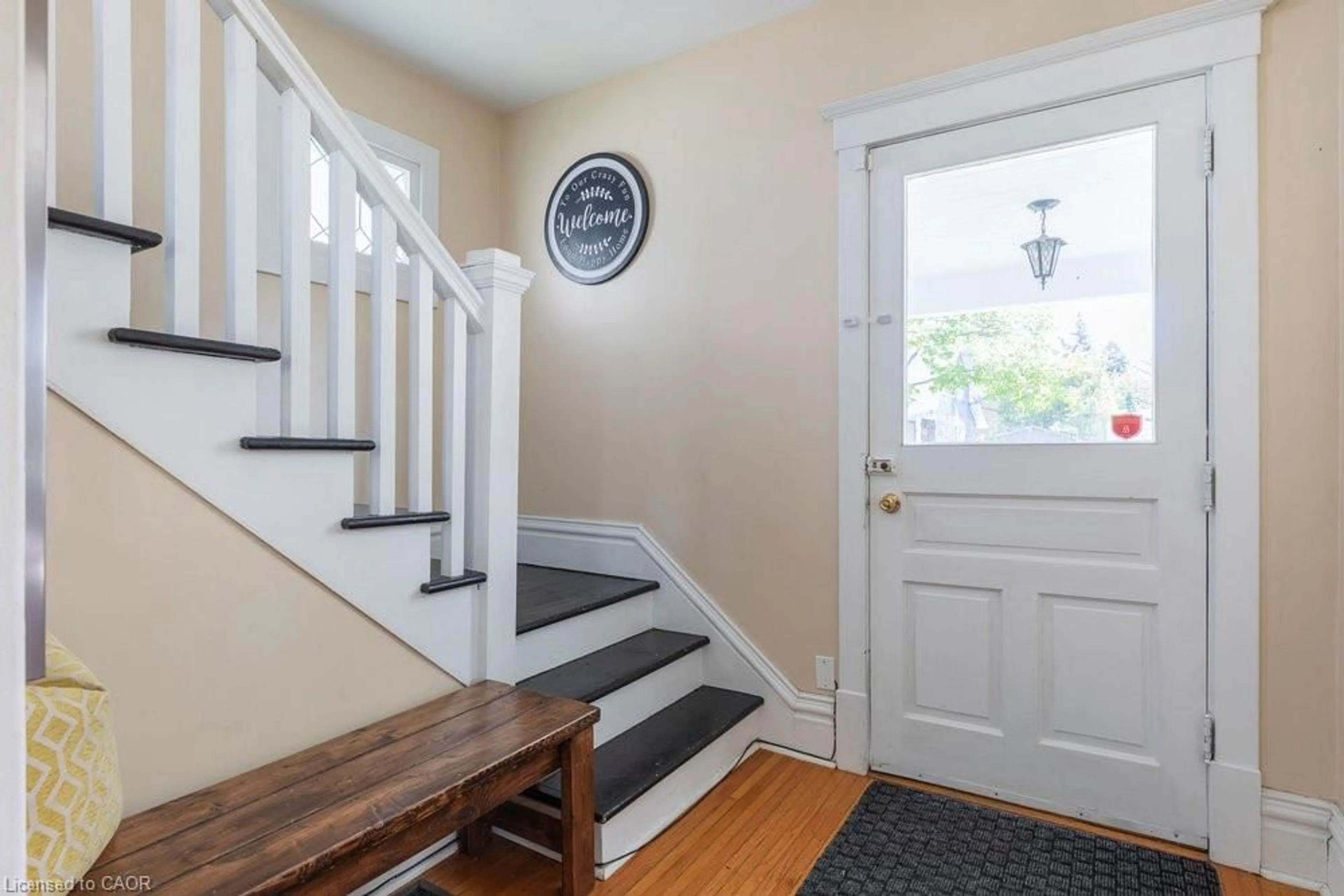 Indoor entryway for 65 Banff St, Caledonia Ontario N3W 1C2