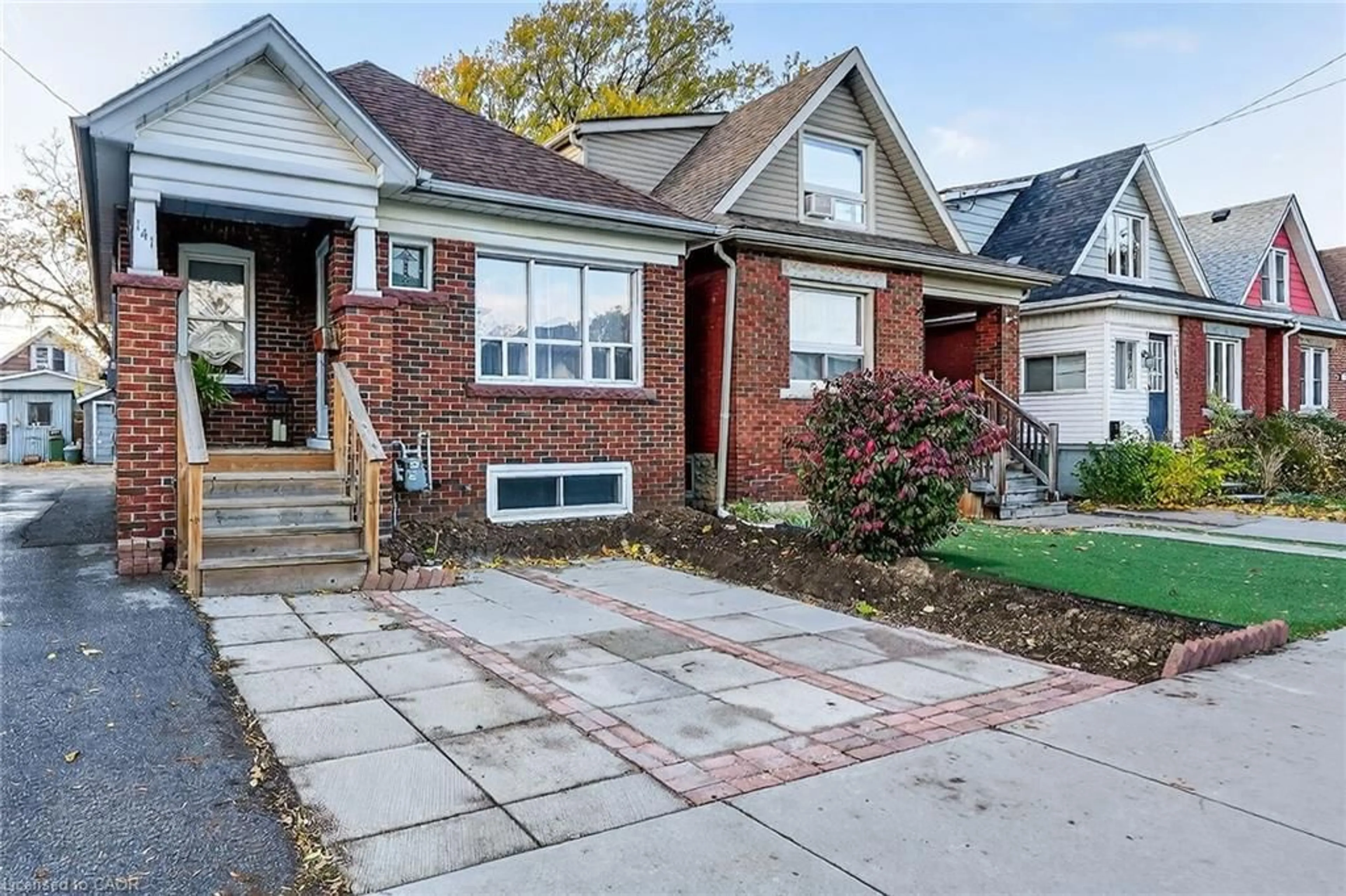 Home with brick exterior material, street for 141 Cope St, Hamilton Ontario L8H 5B3