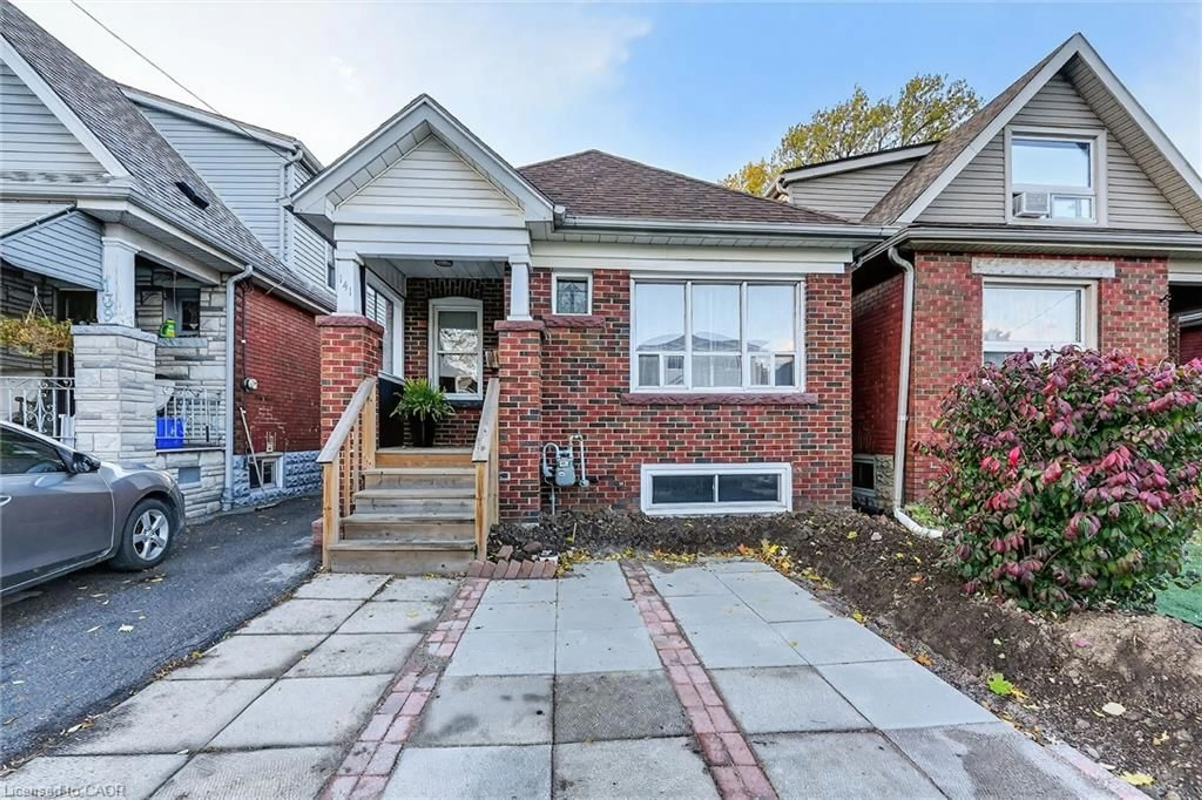 Home with brick exterior material, street for 141 Cope St, Hamilton Ontario L8H 5B3