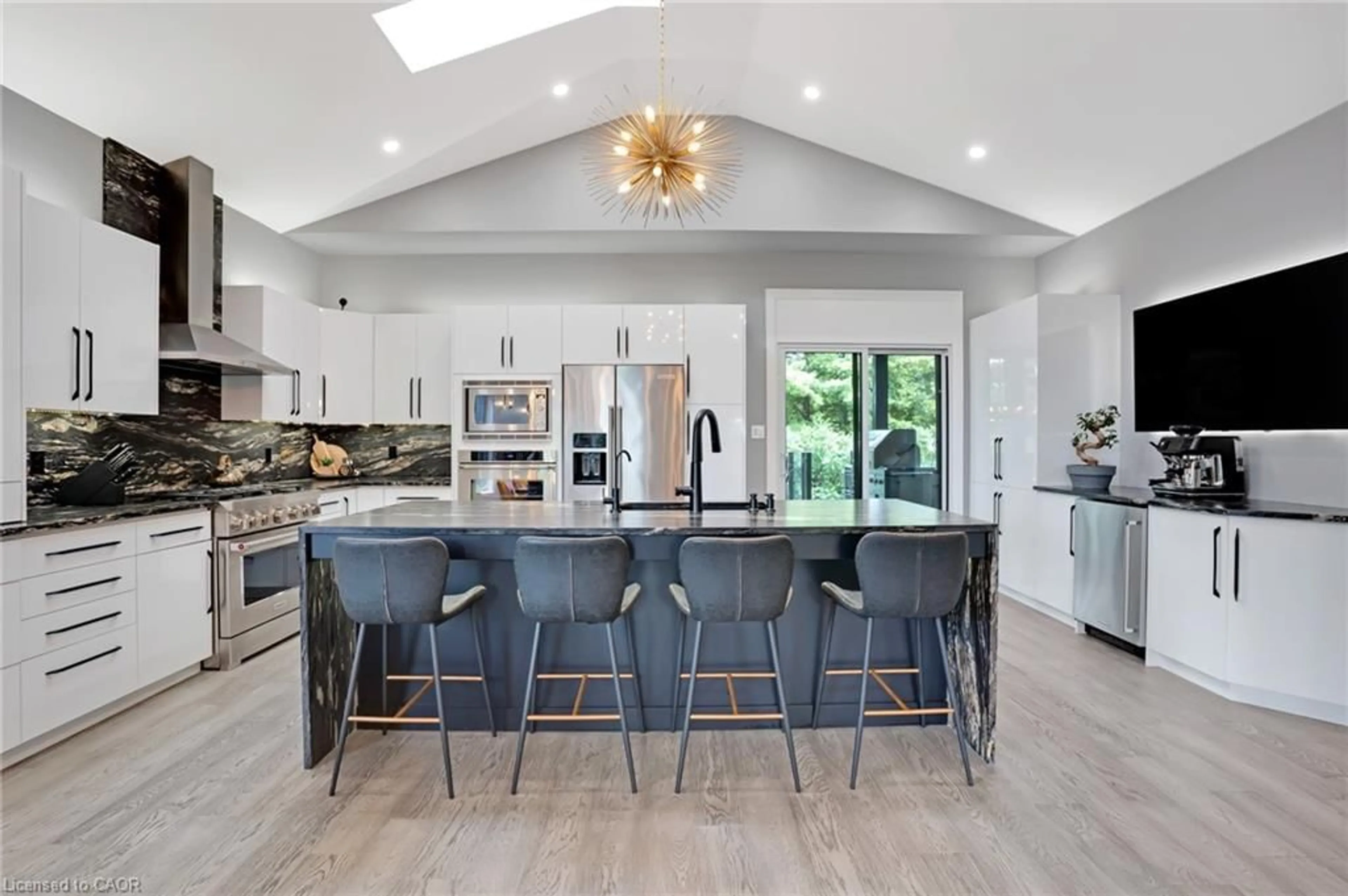 Open concept kitchen, unknown for 34 Woodcrest Crt, Kitchener Ontario N2P 2K2