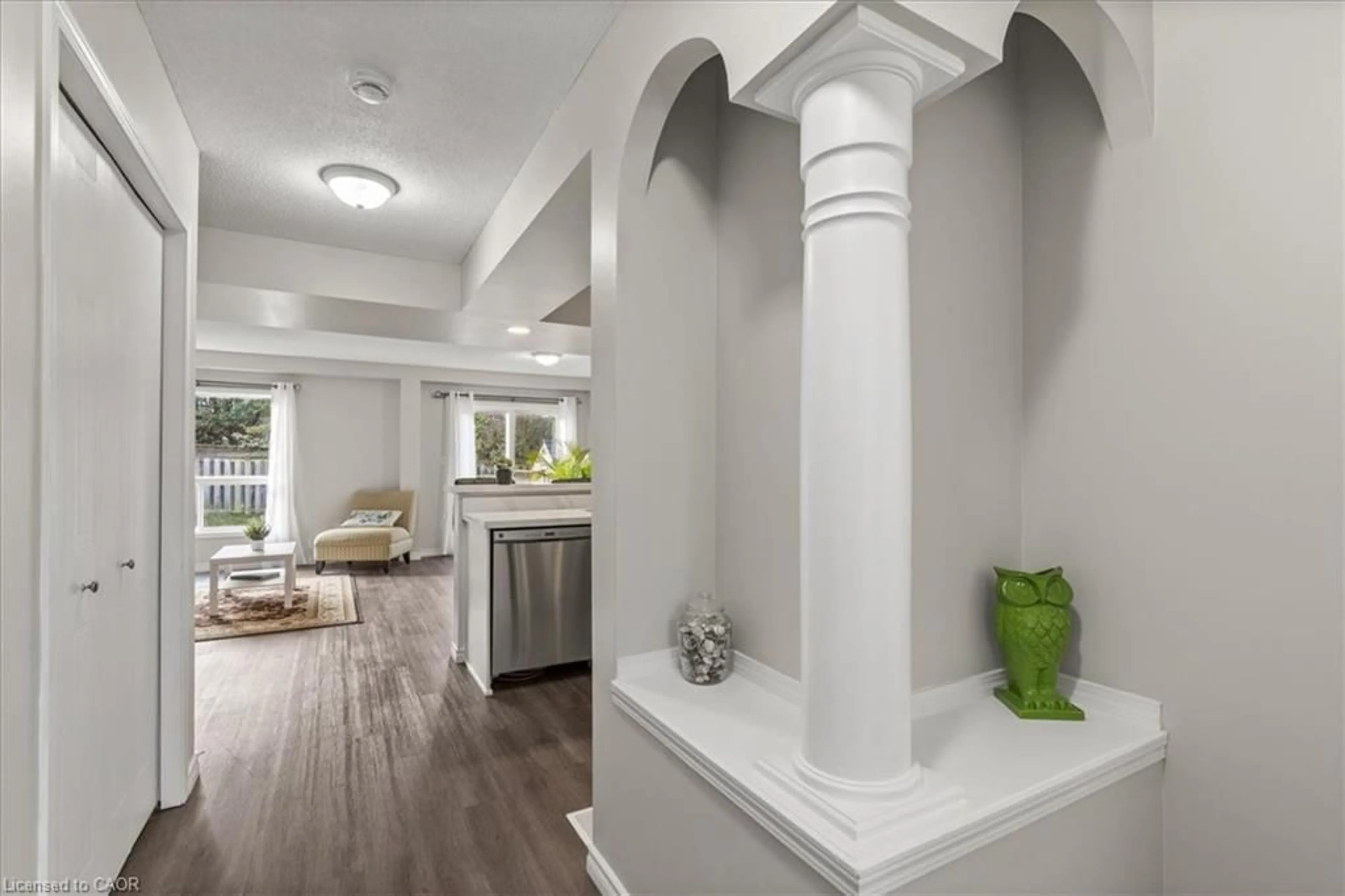 Indoor entryway for 269 Mcmeeken Dr, Cambridge Ontario N3C 4N7