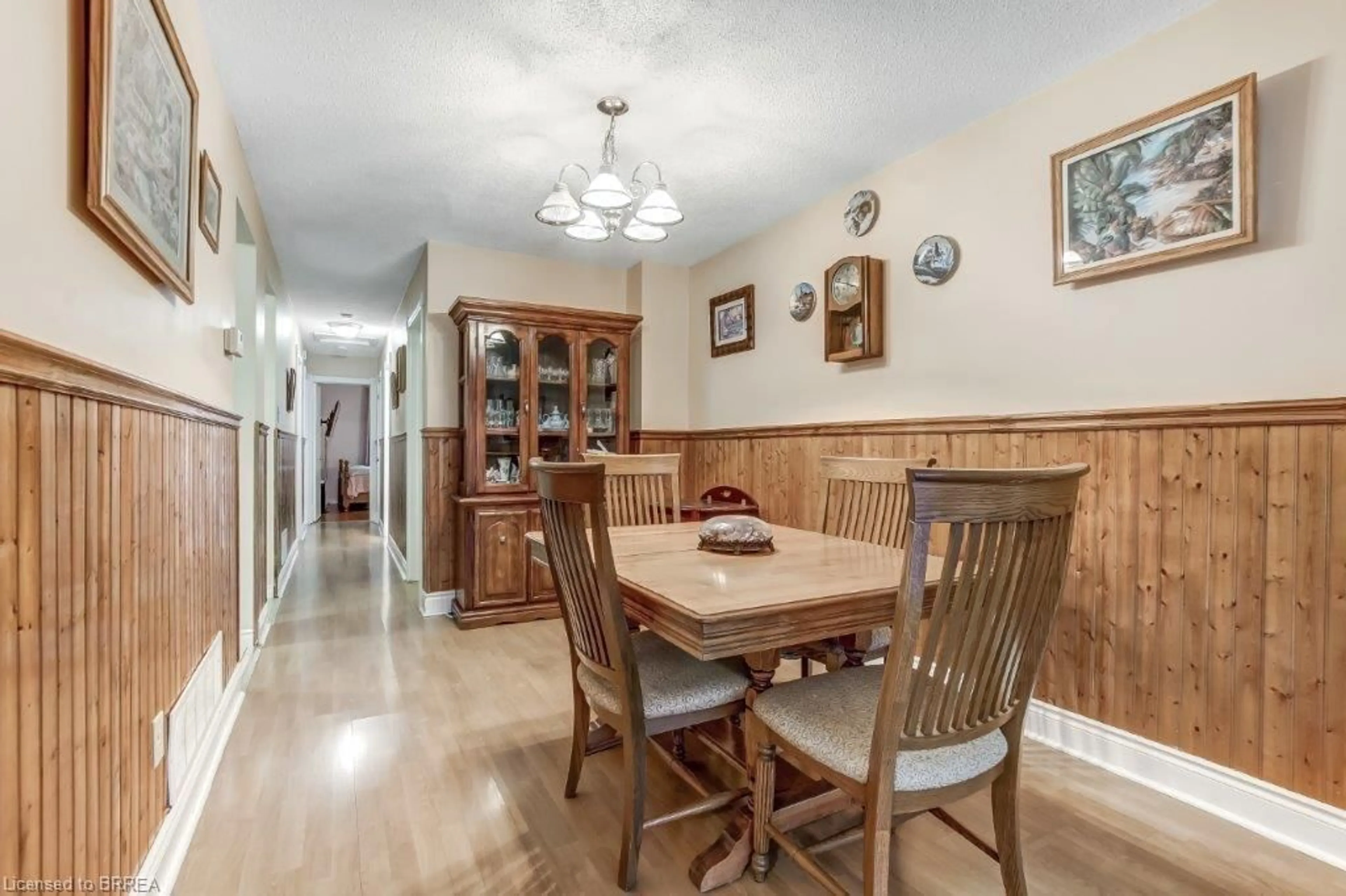 Dining room, wood/laminate floor for 66 D'aubigny Rd, Brantford Ontario N3T 6J3