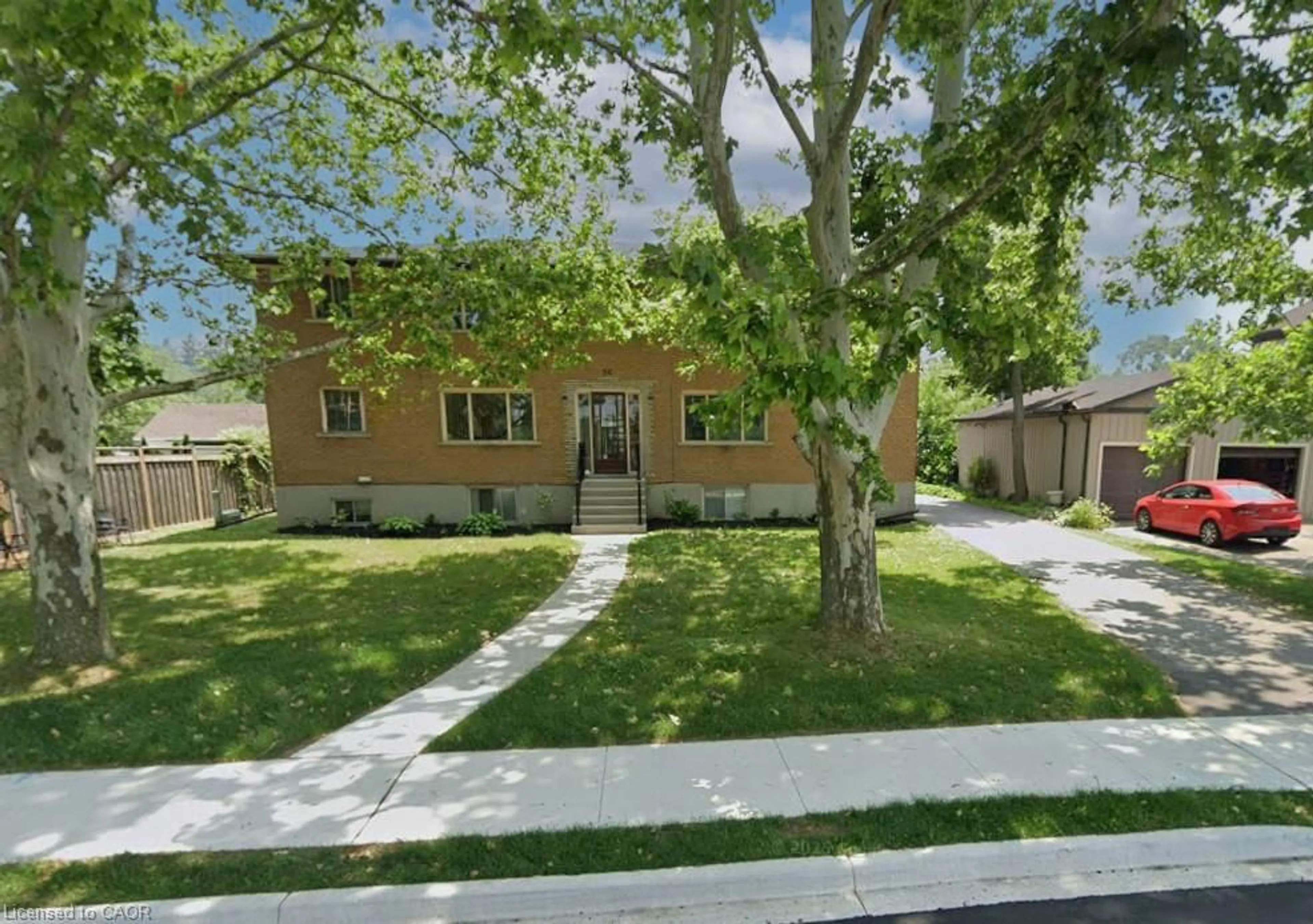 Unknown for 96 Henderson St, Cambridge Ontario N3C 2G1