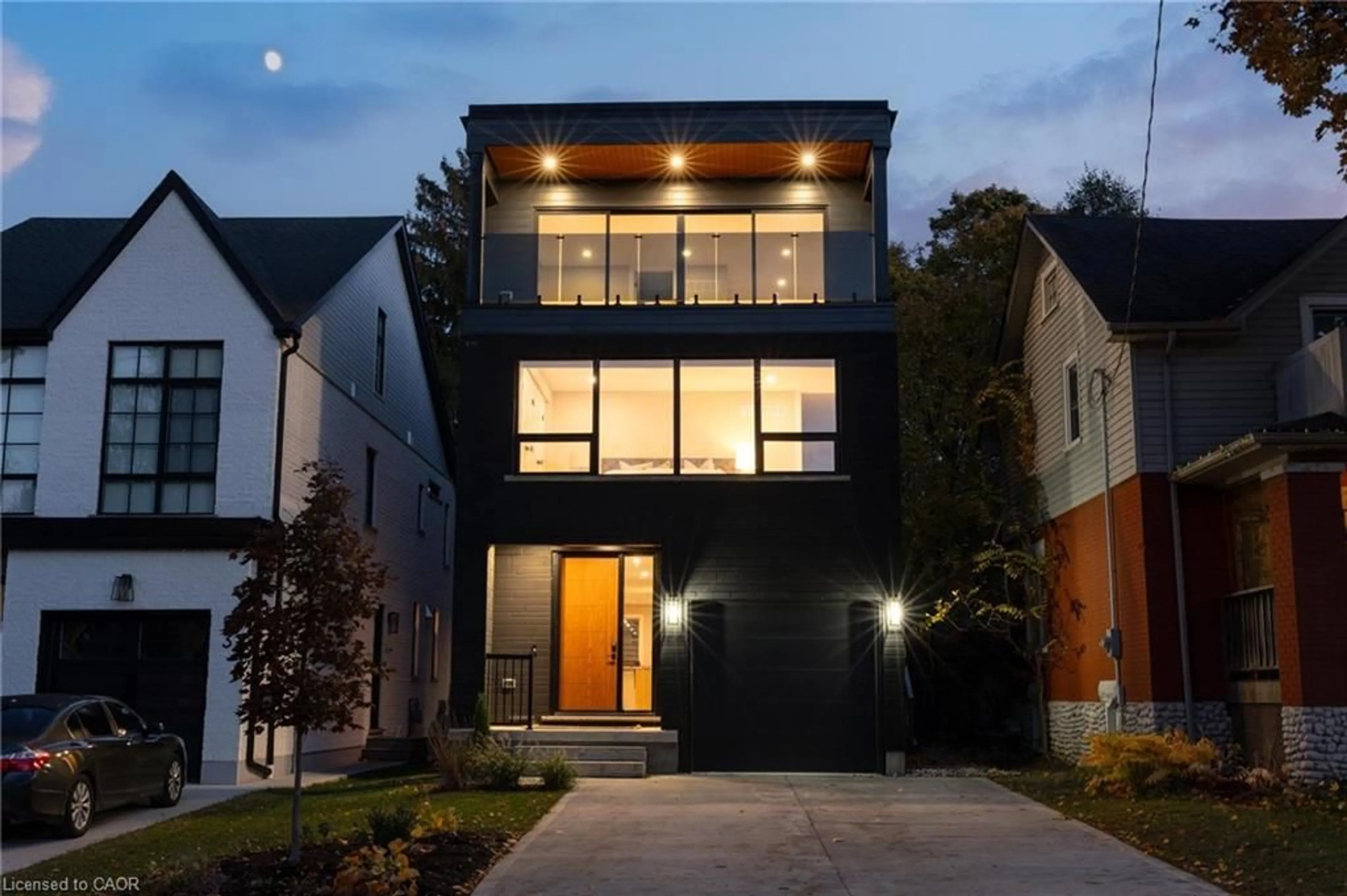 Home with brick exterior material, street for 95 William St, Waterloo Ontario N2L 1J6