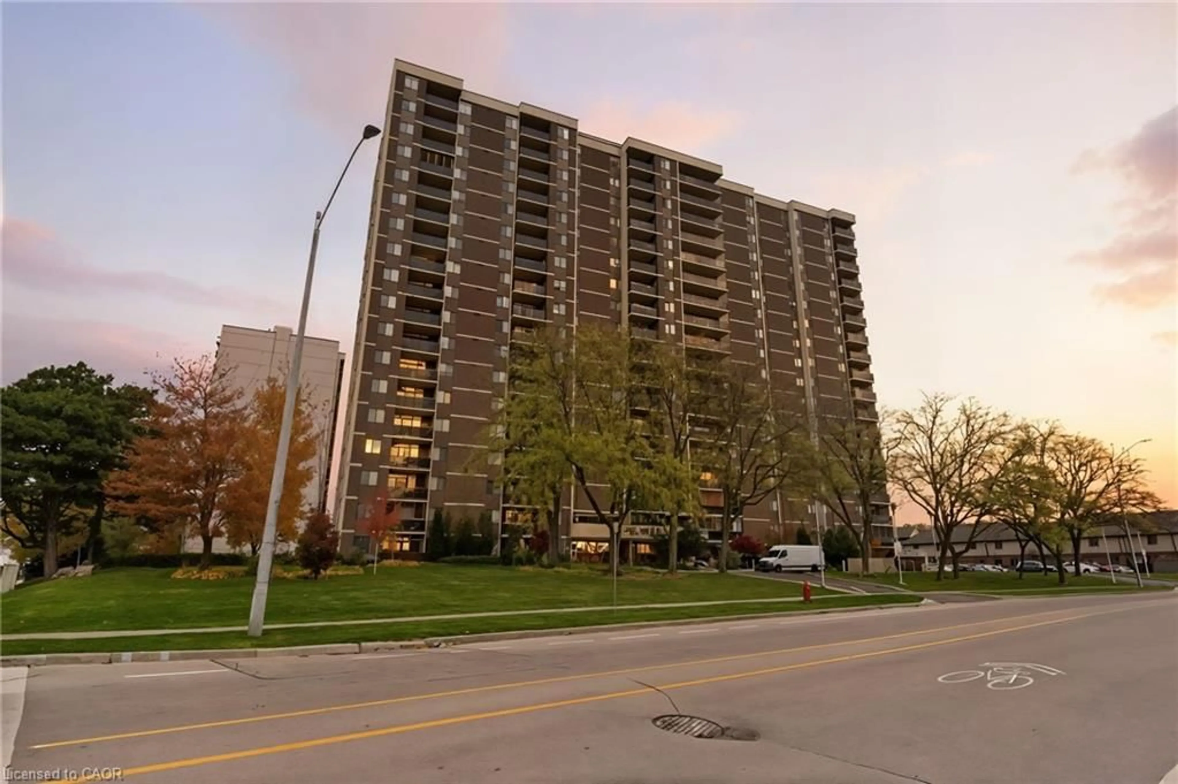 Unknown for 301 Frances Ave #1503, Stoney Creek Ontario L8E 3W6