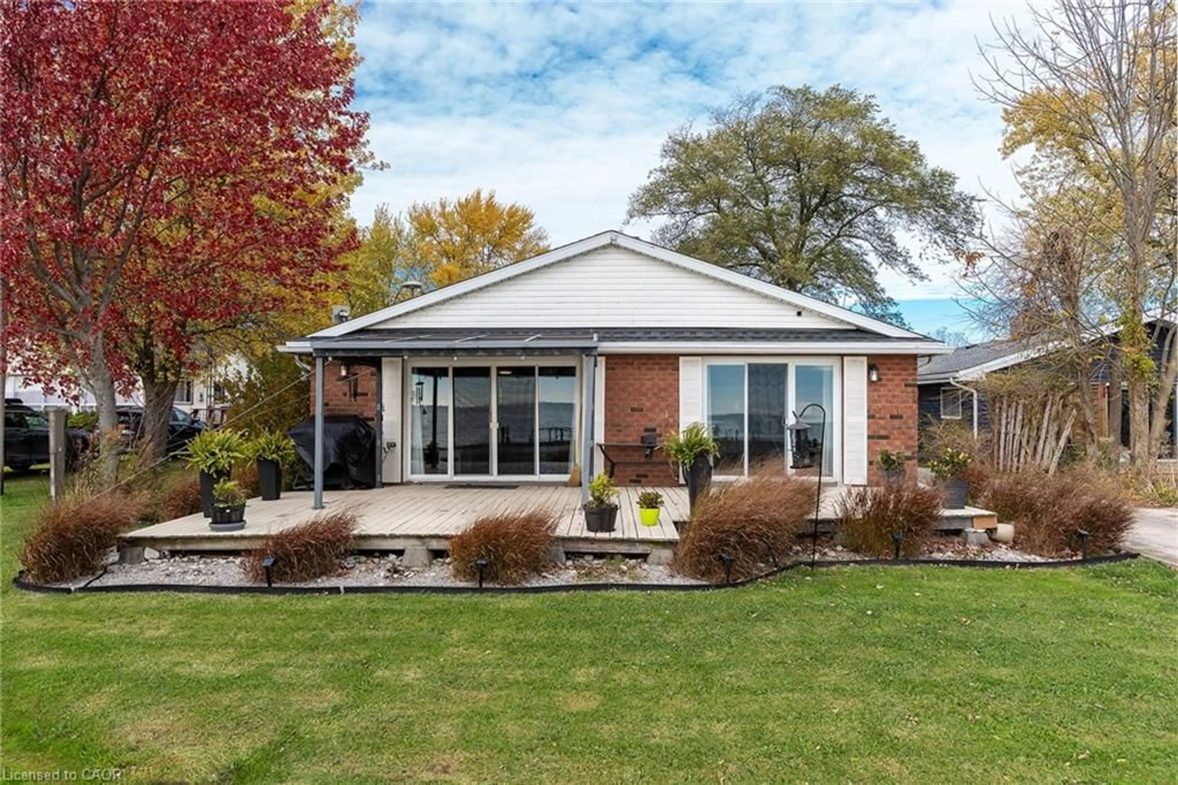 Home with brick exterior material, street for 577 Edgewater Pl, Dunnville Ontario N1A 2W8